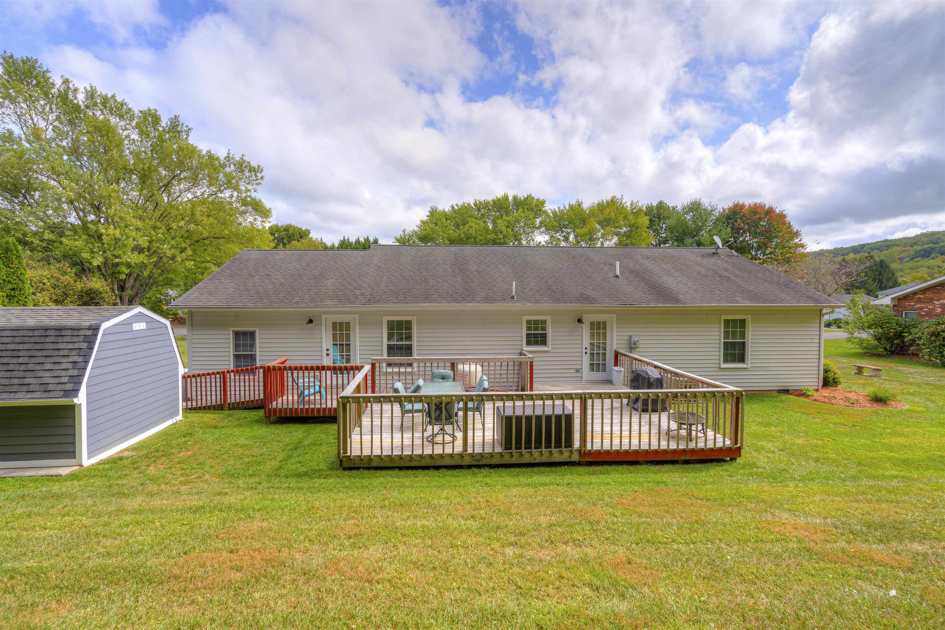 1349 MOCKINGBIRD Drive