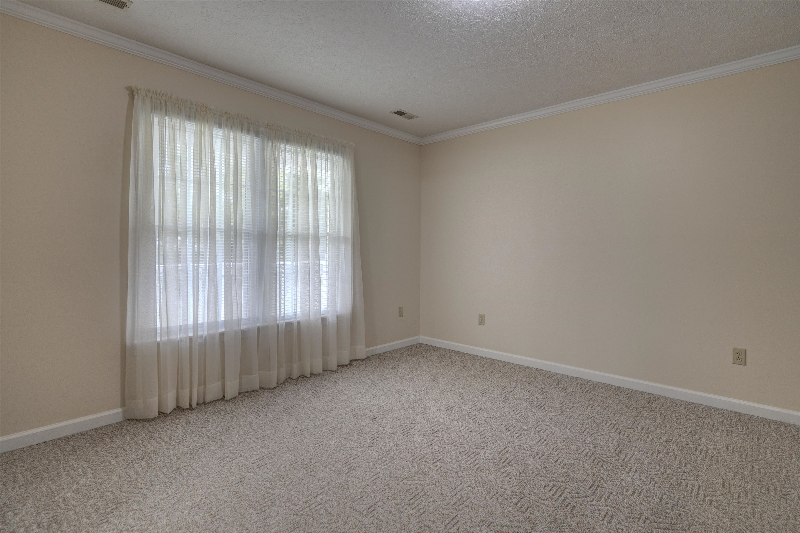 1349 MOCKINGBIRD Drive
