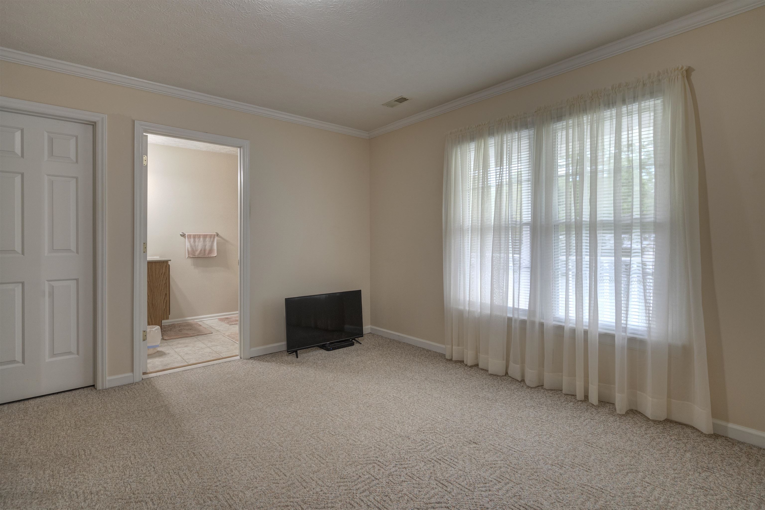 1349 MOCKINGBIRD Drive
