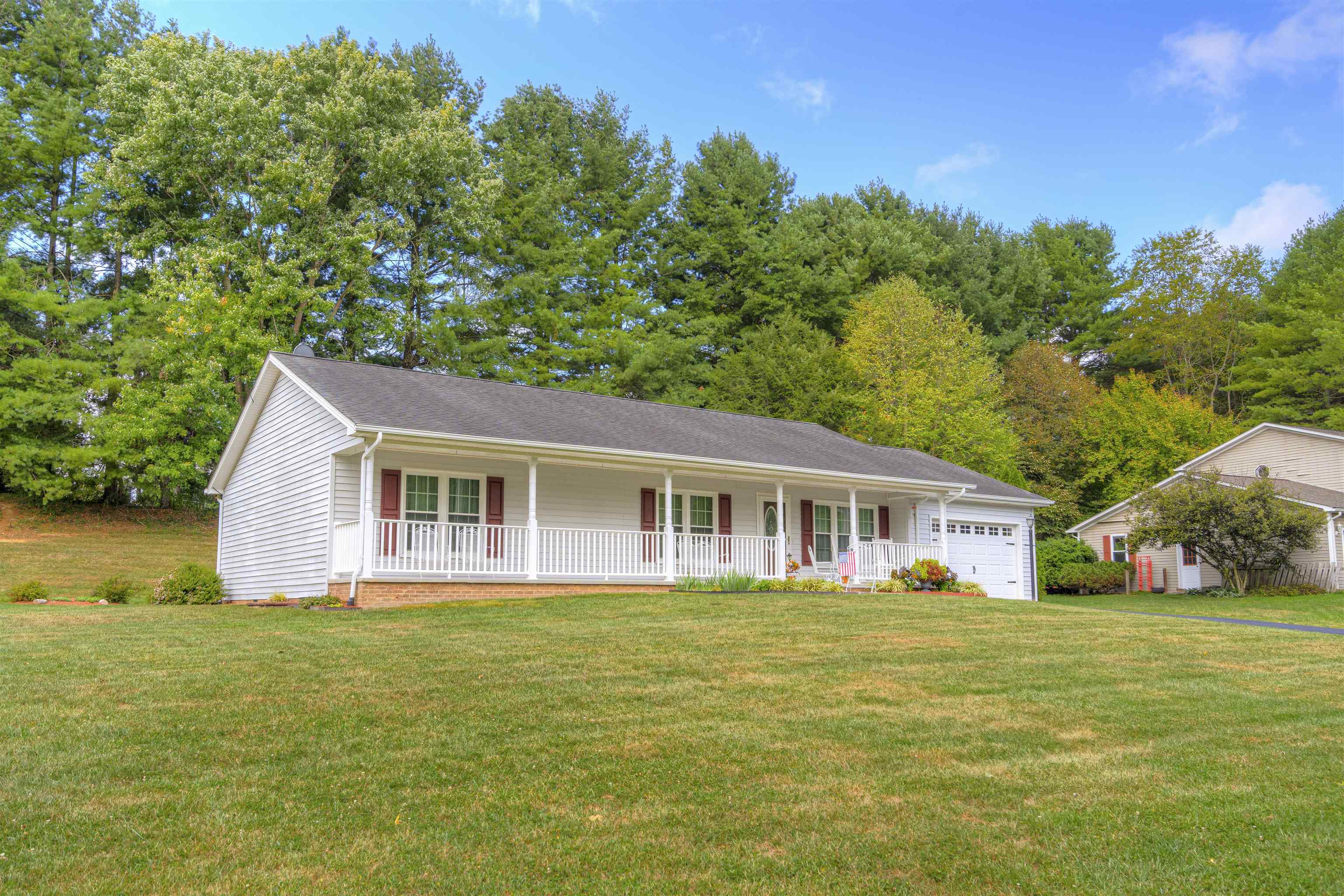 1349 MOCKINGBIRD Drive
