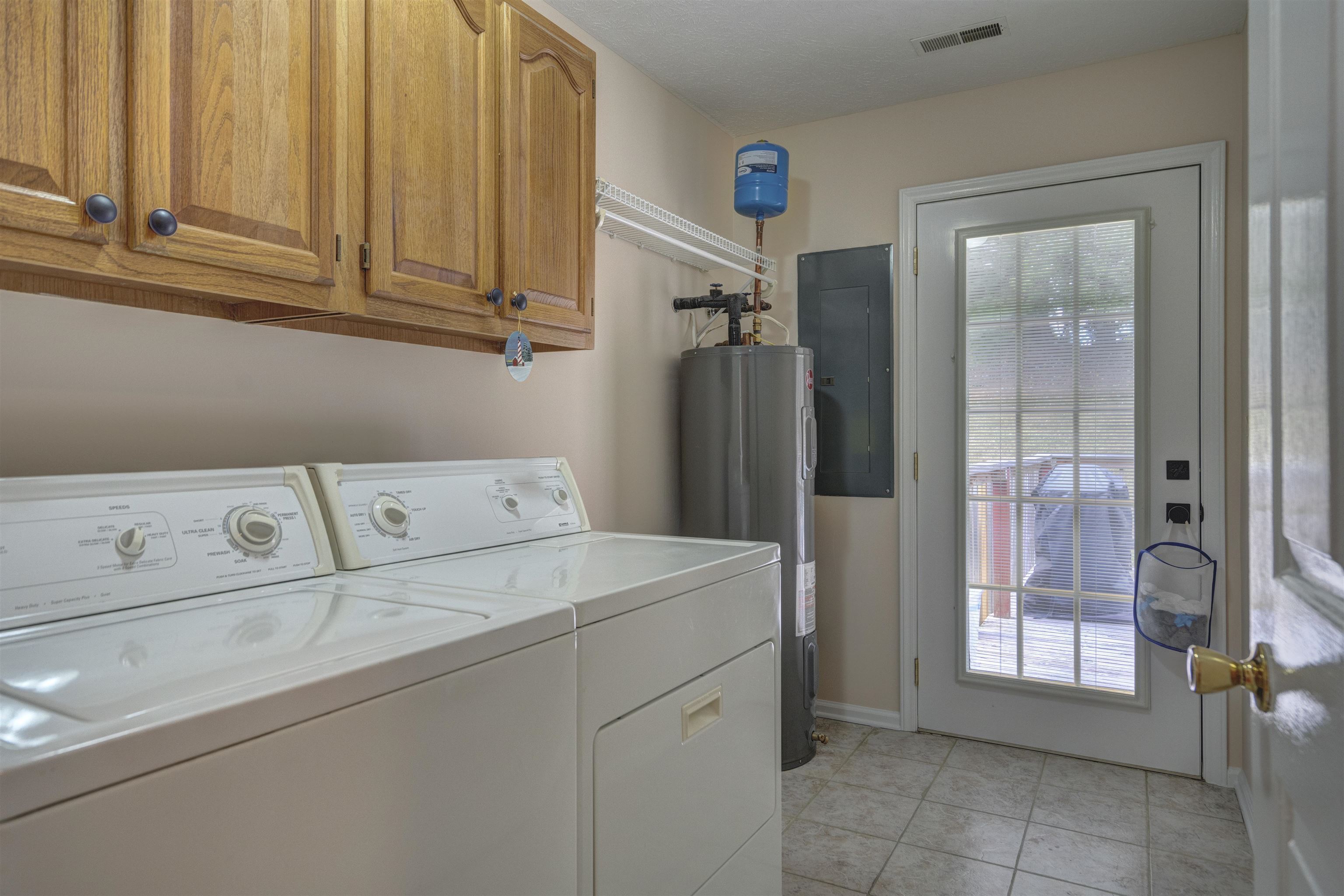 1349 MOCKINGBIRD Drive