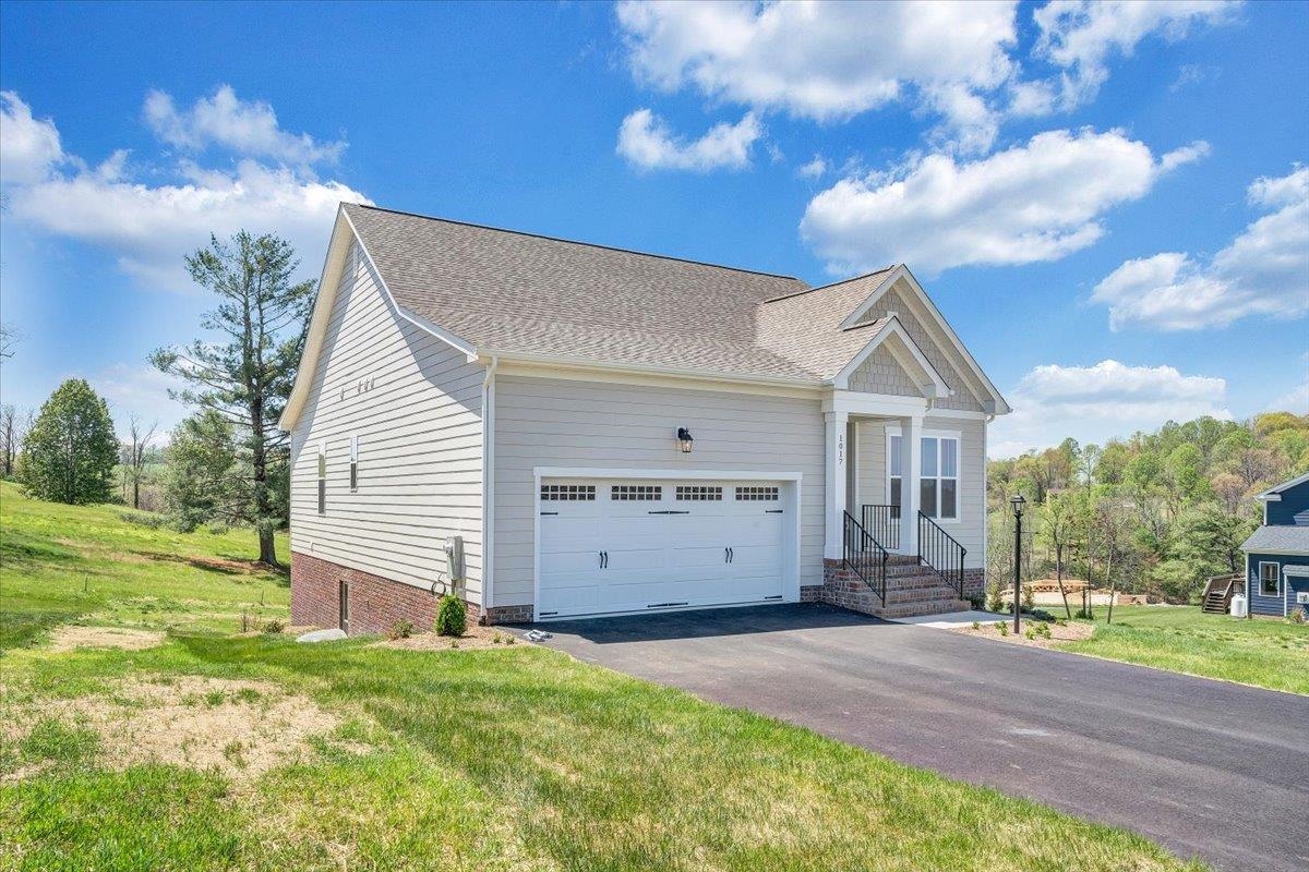 1017 Round Meadow Drive