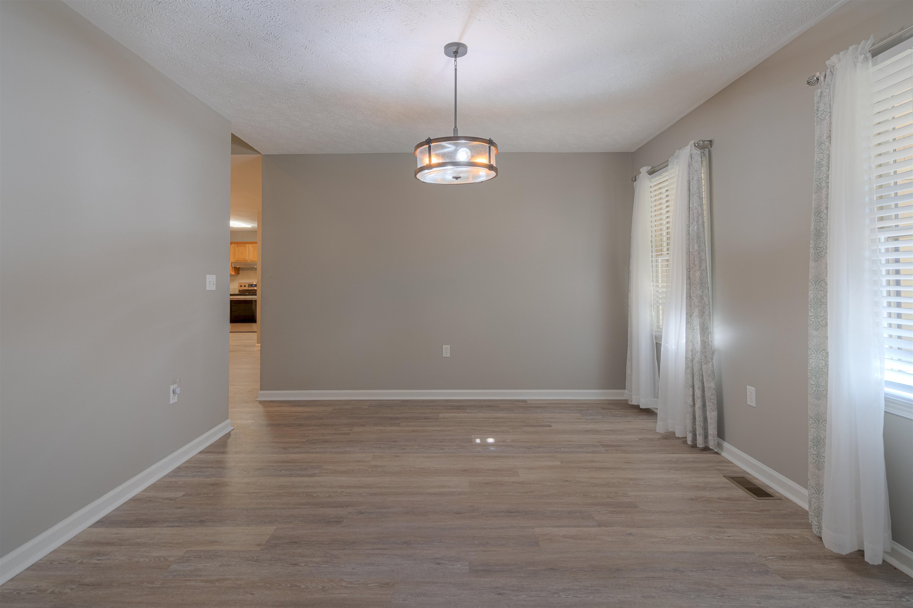 115 INGLEWOOD Drive