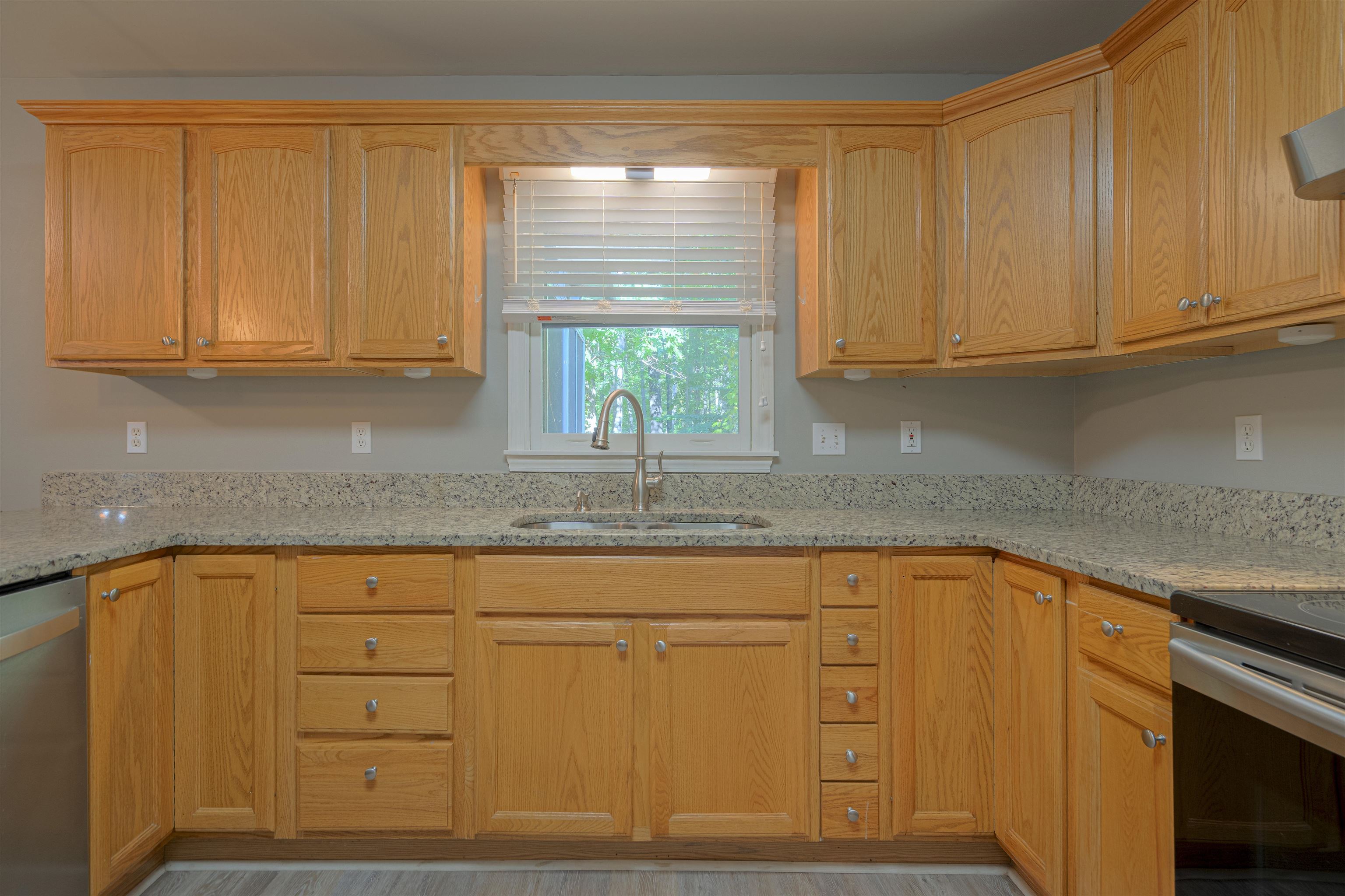 115 INGLEWOOD Drive