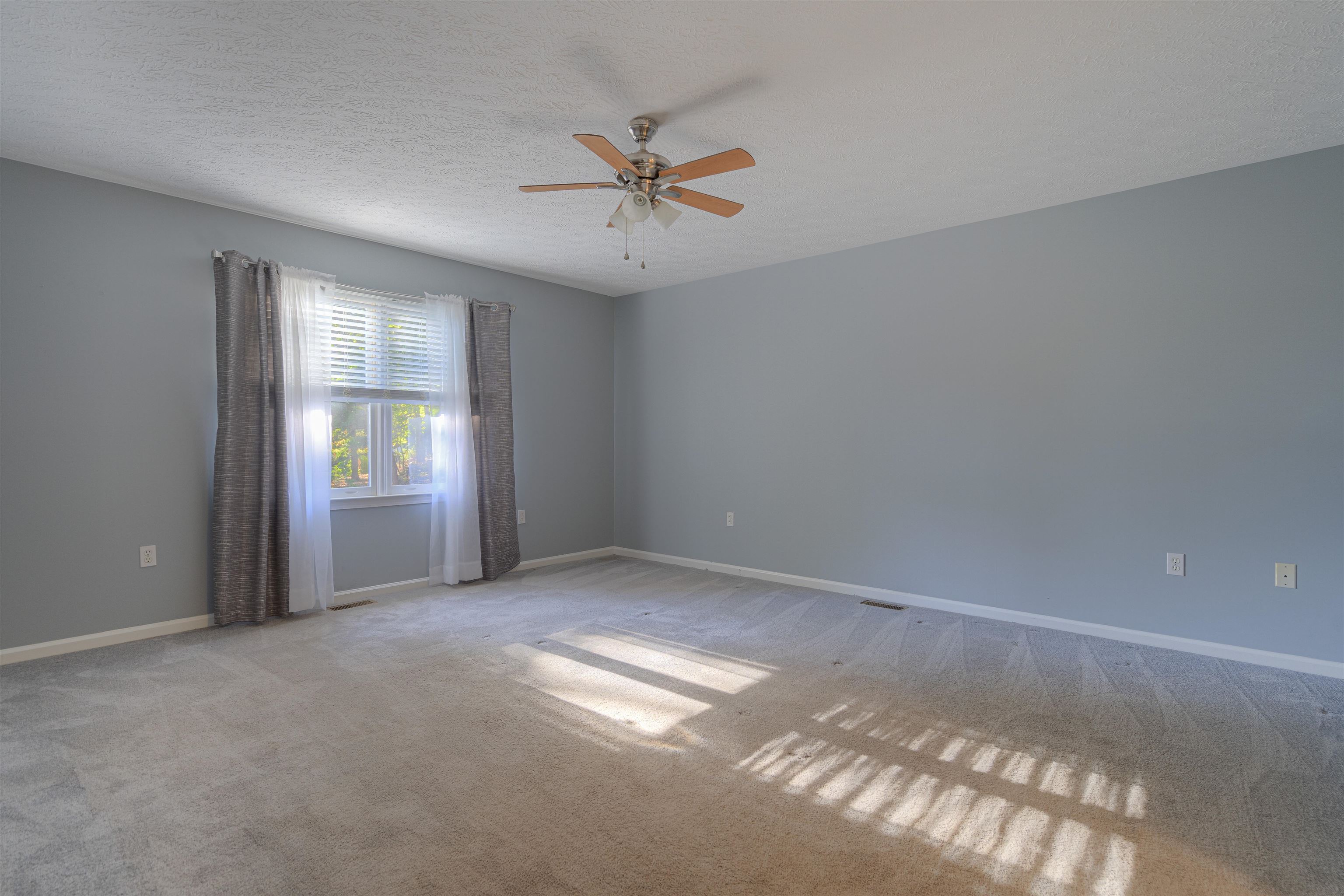 115 INGLEWOOD Drive