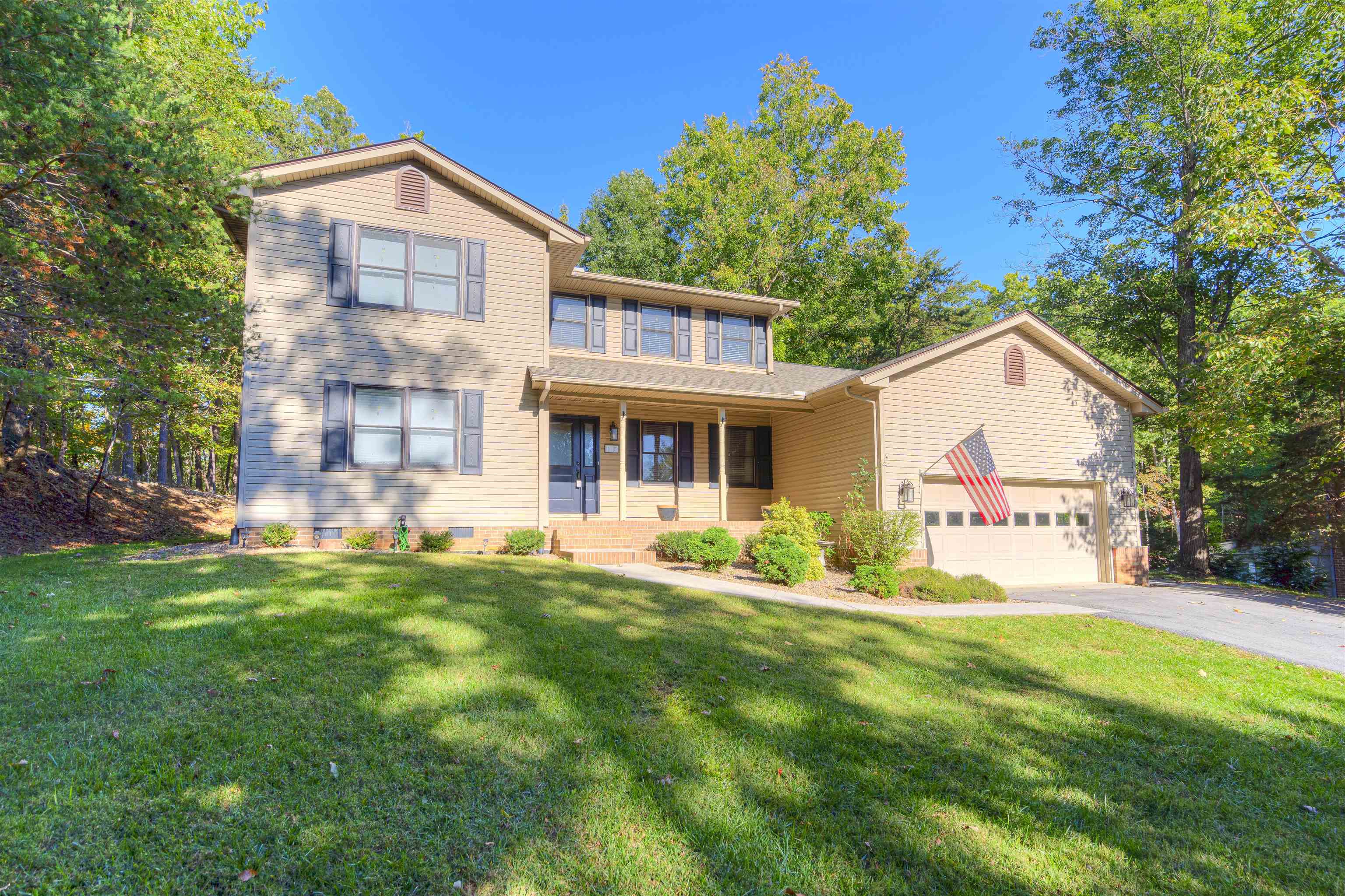 115 INGLEWOOD Drive