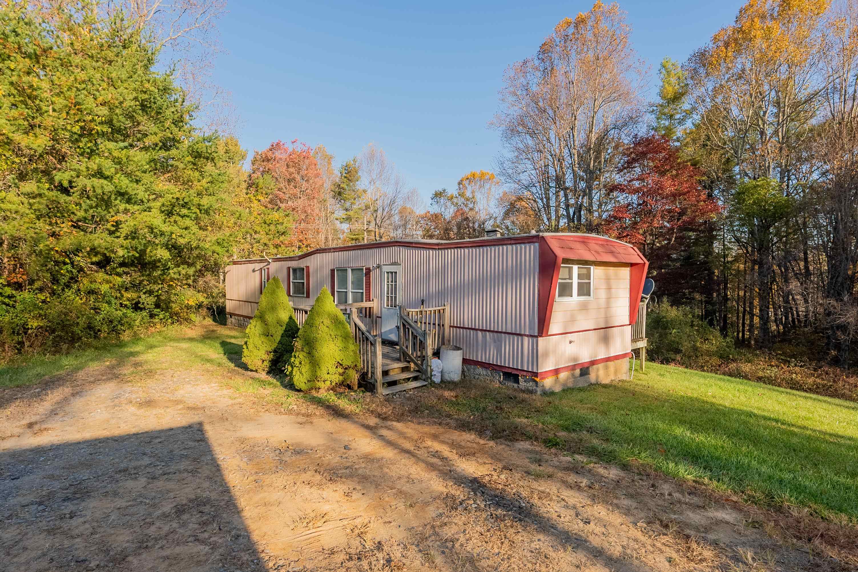 333 NEEDMORE Lane NE