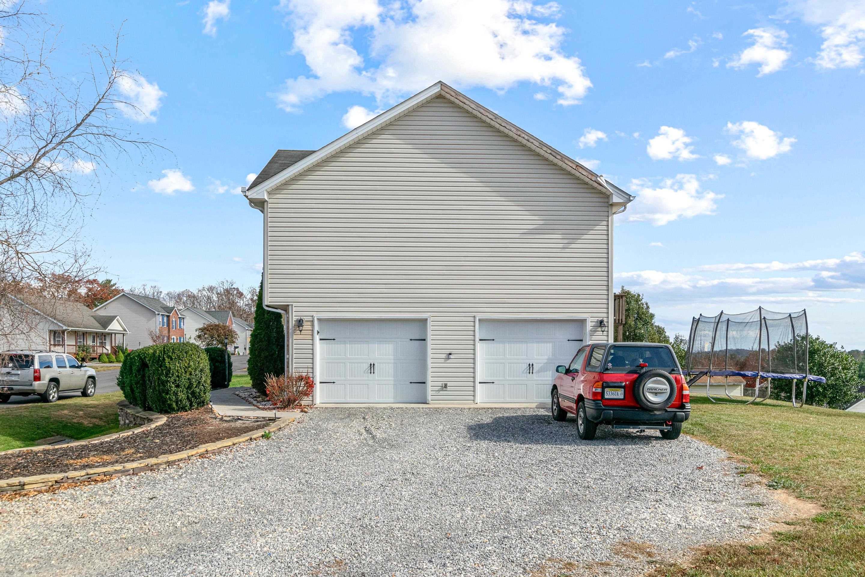 1135 NEW VILLAGE Drive NW