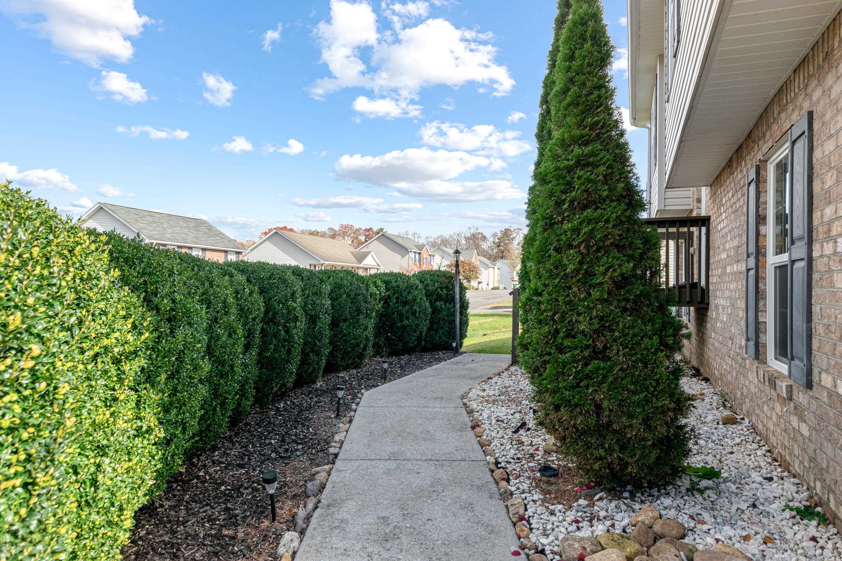 1135 NEW VILLAGE Drive NW