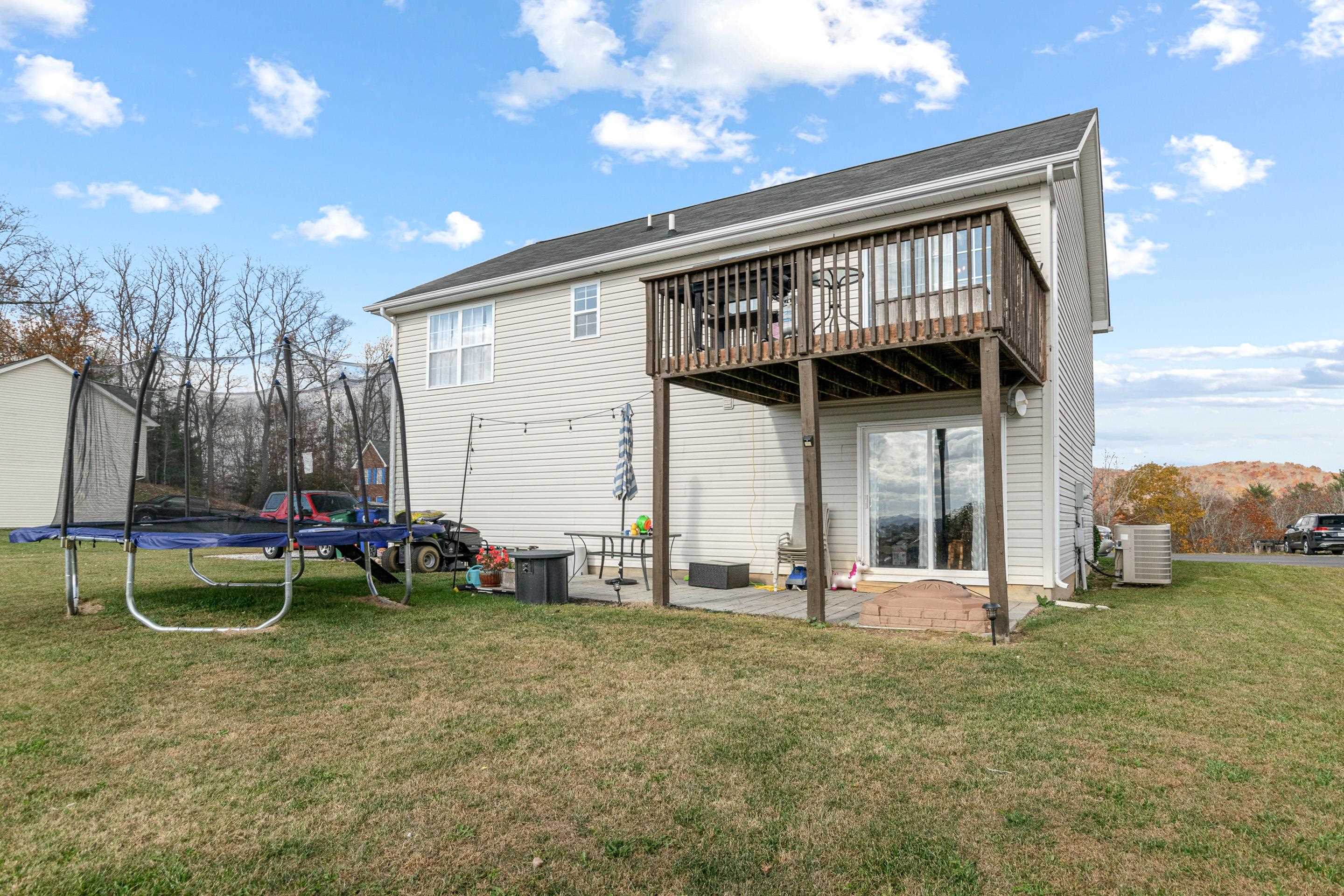 1135 NEW VILLAGE Drive NW