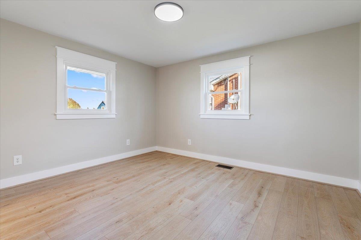 855 MOUNTAIN VIEW Drive