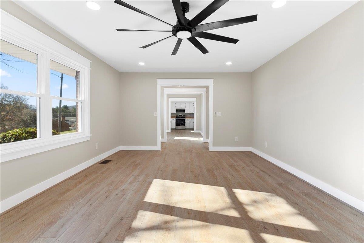 855 MOUNTAIN VIEW Drive