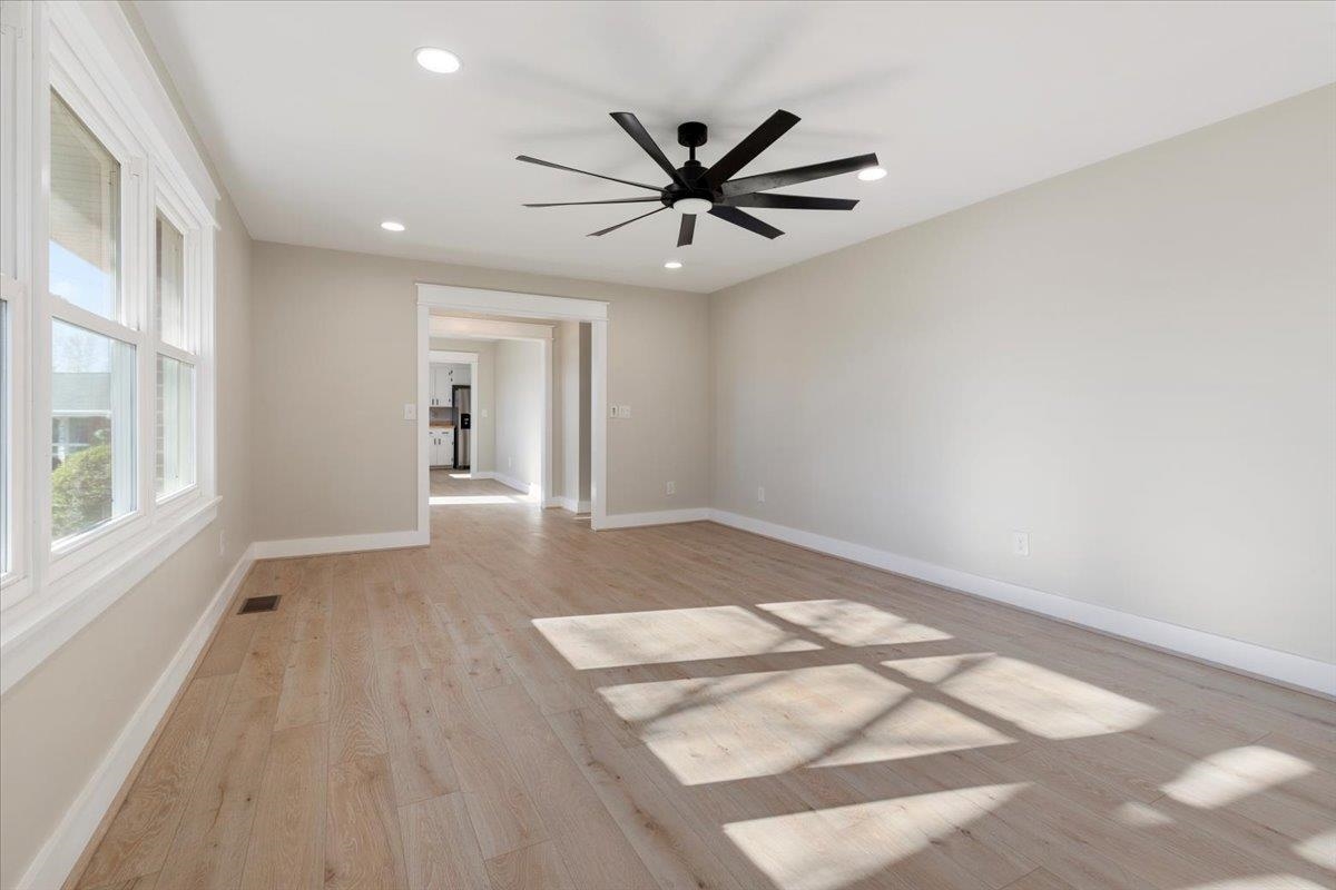 855 MOUNTAIN VIEW Drive