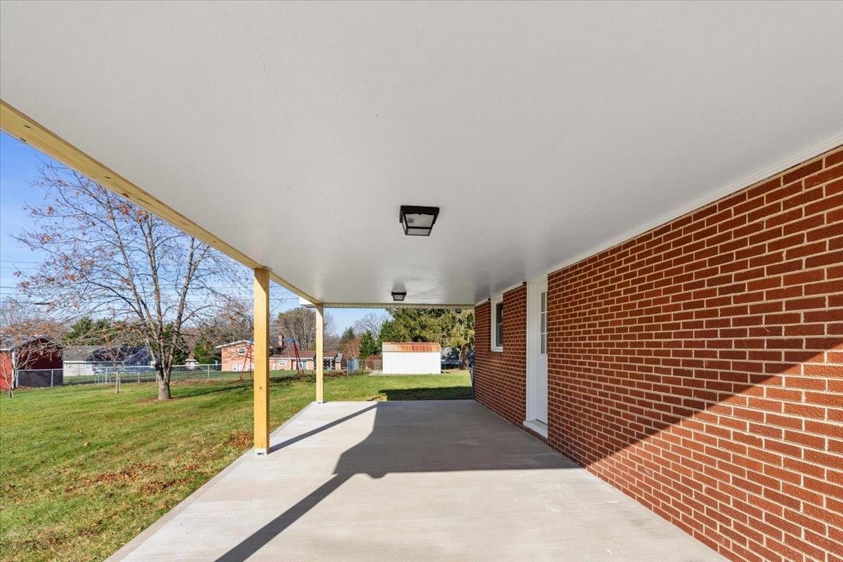 855 MOUNTAIN VIEW Drive