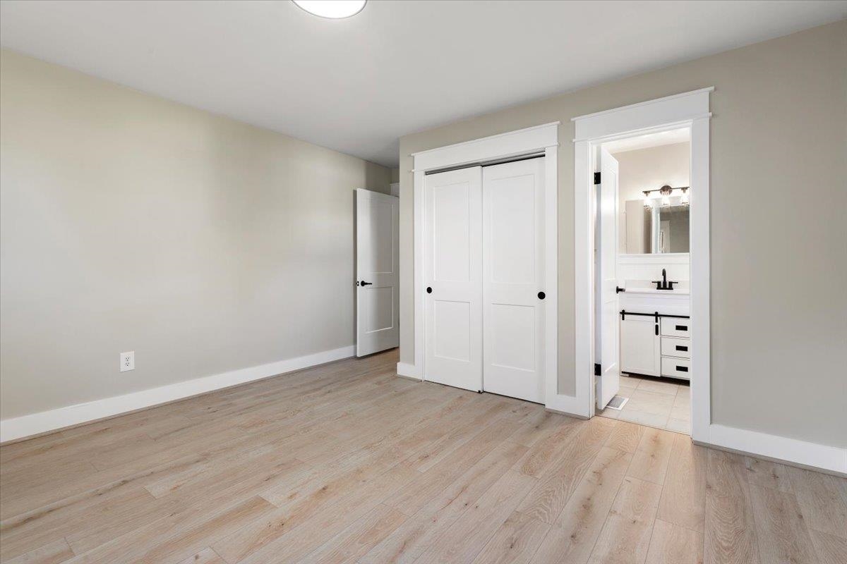 855 MOUNTAIN VIEW Drive