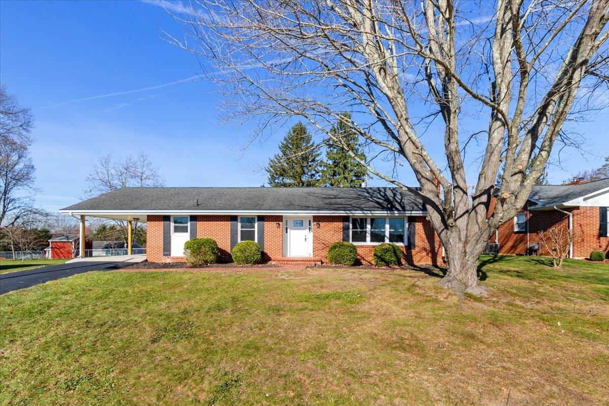 855 MOUNTAIN VIEW Drive