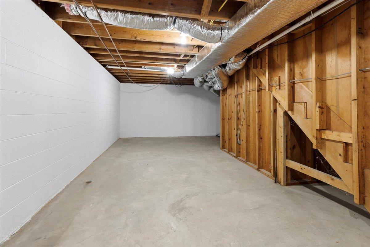 855 MOUNTAIN VIEW Drive