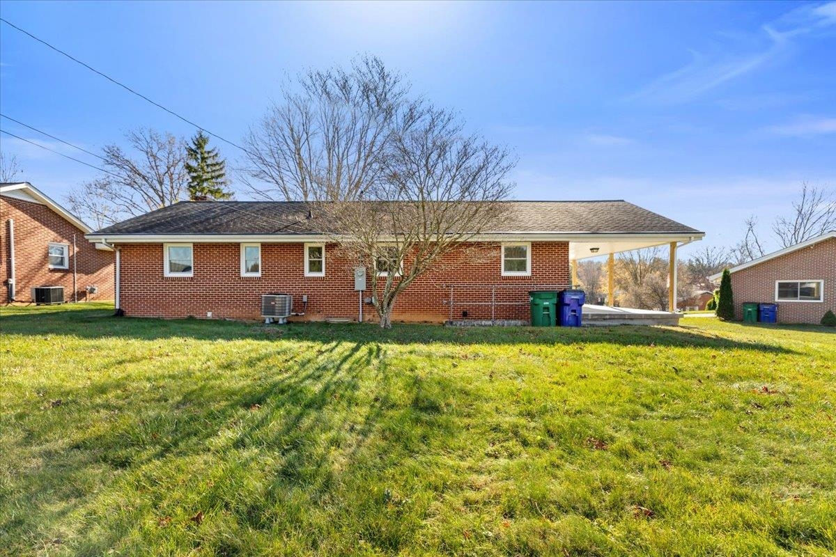 855 MOUNTAIN VIEW Drive