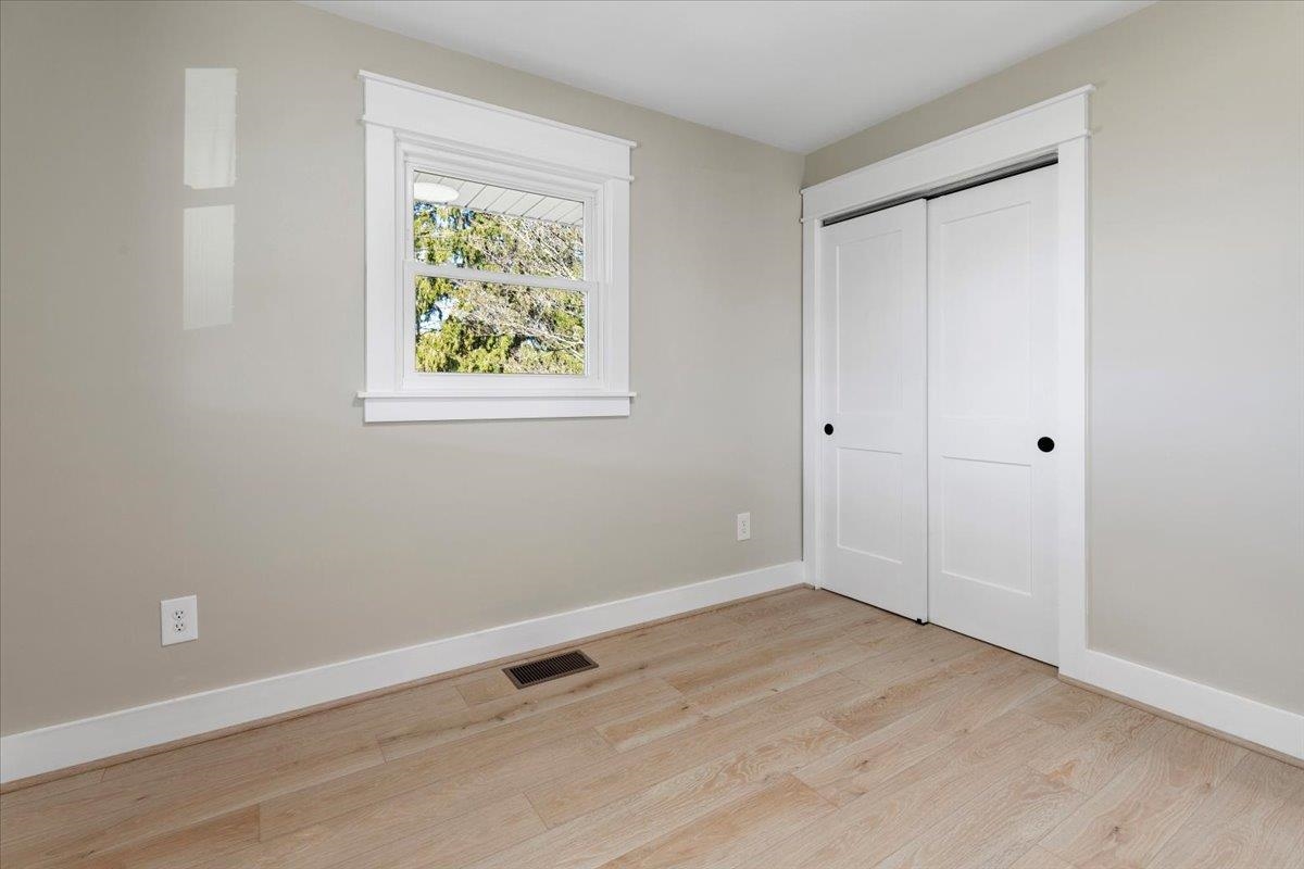 855 MOUNTAIN VIEW Drive