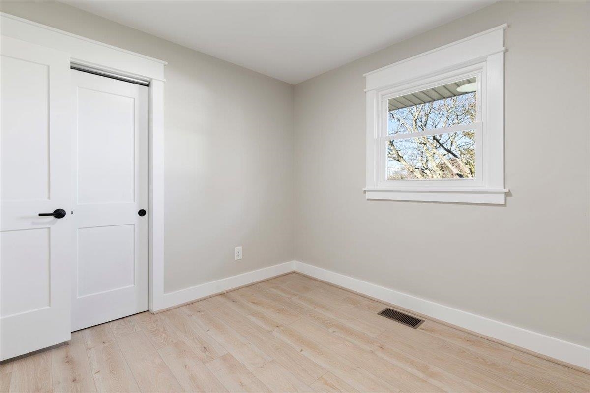 855 MOUNTAIN VIEW Drive