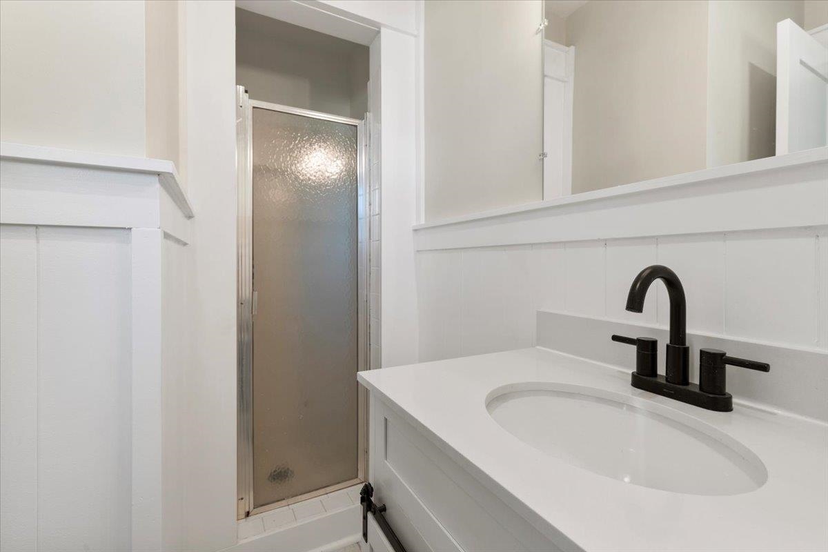 855 MOUNTAIN VIEW Drive