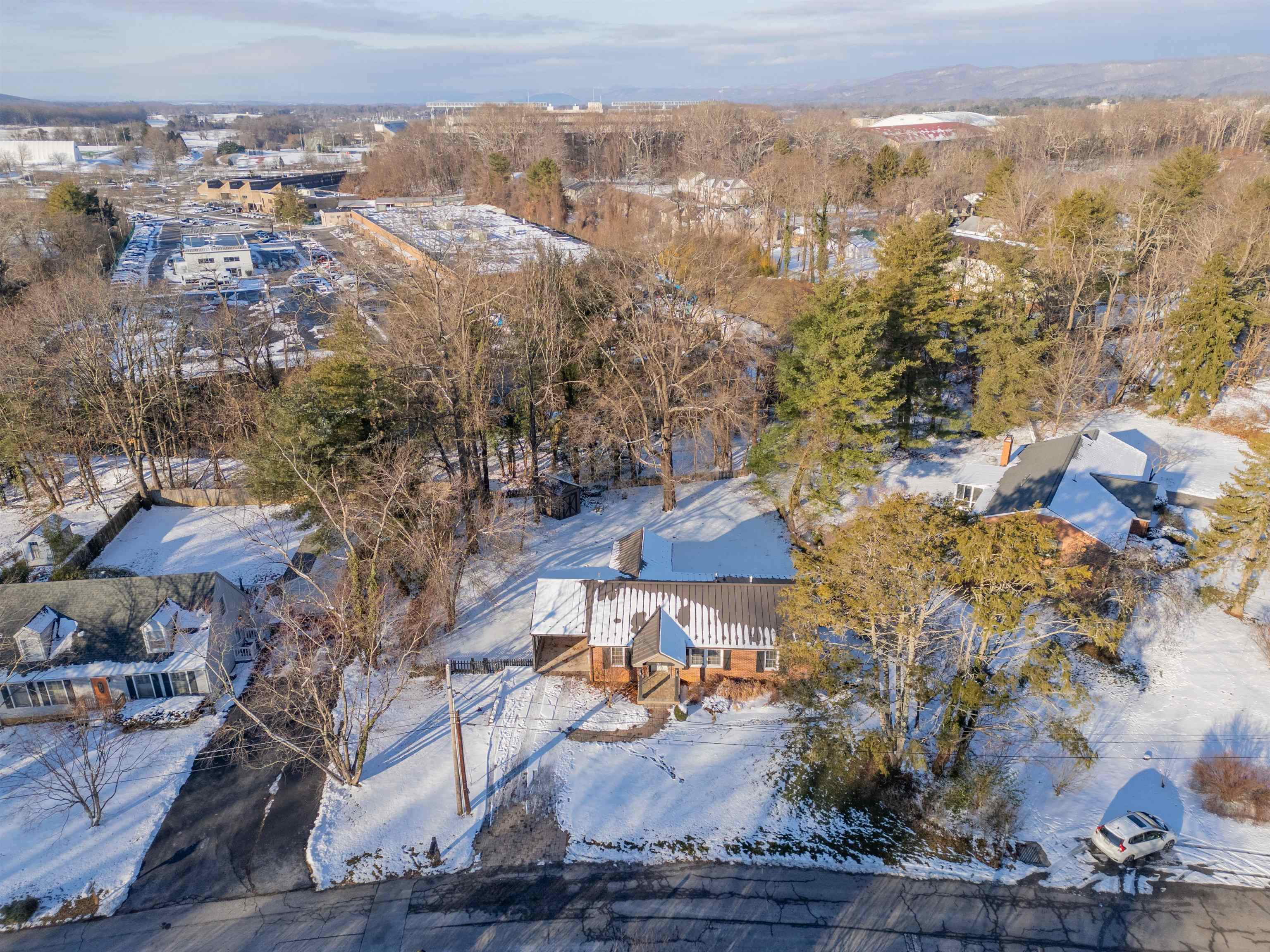 502 Edgewood Lane