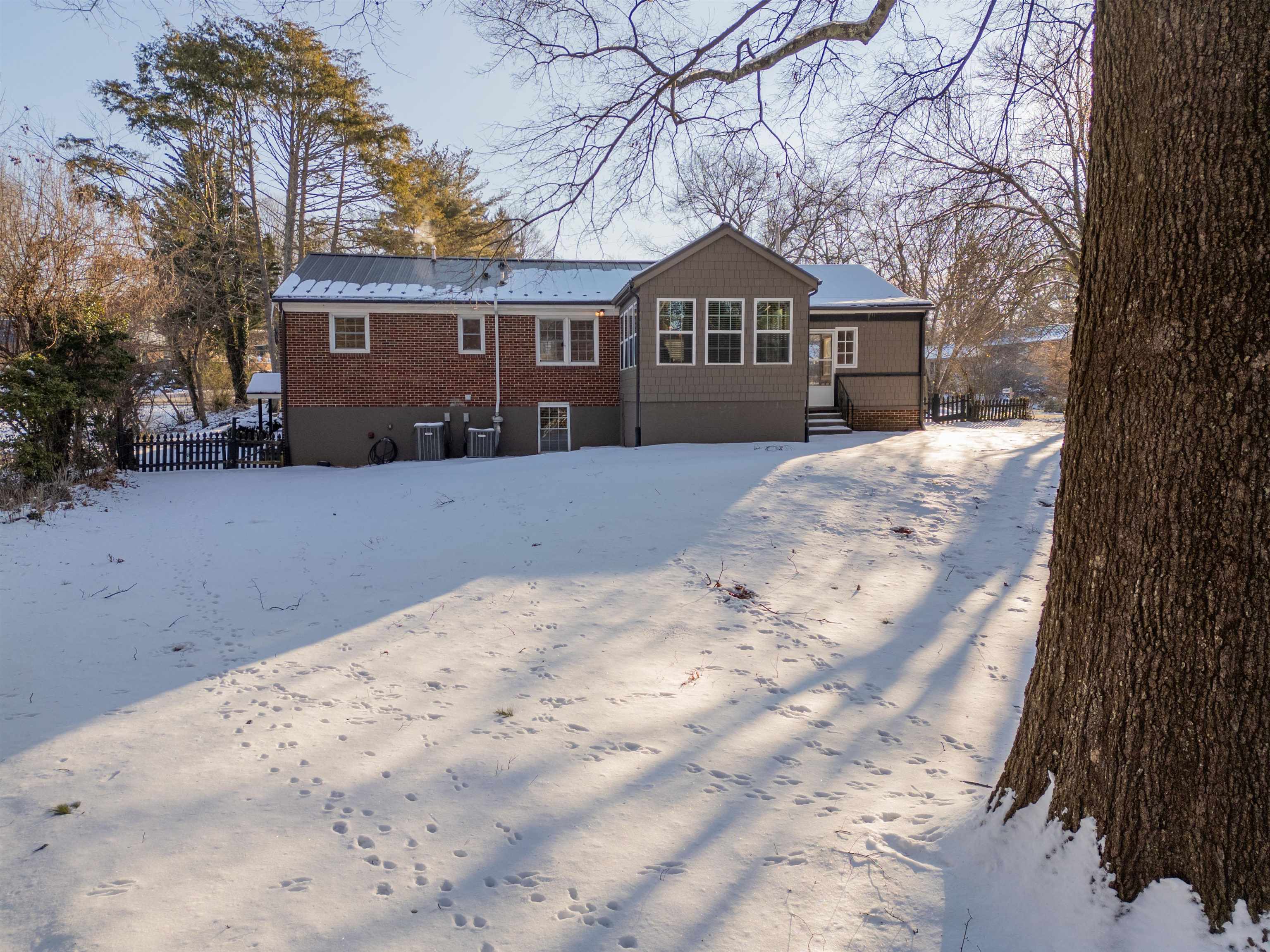 502 Edgewood Lane