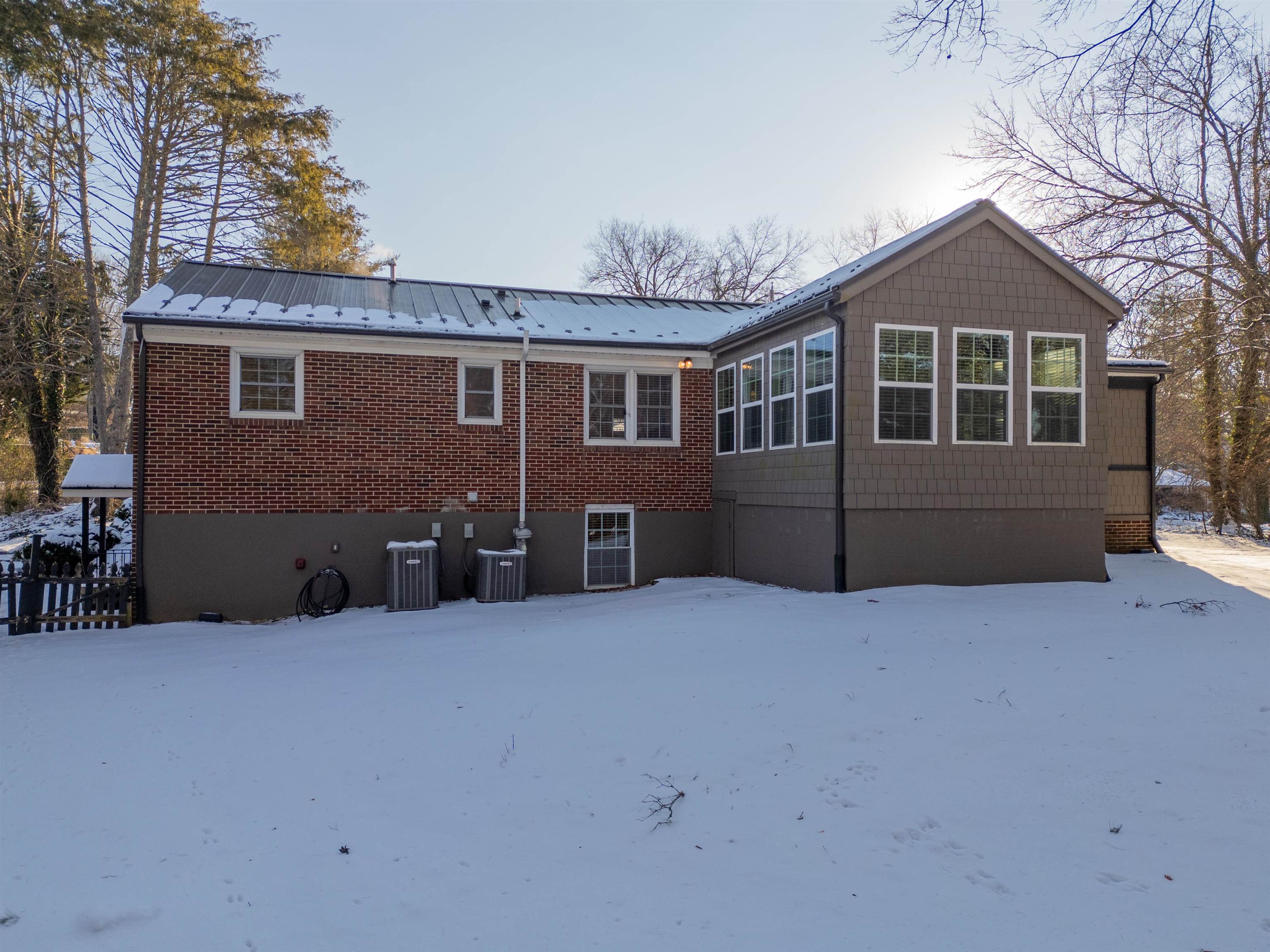502 Edgewood Lane
