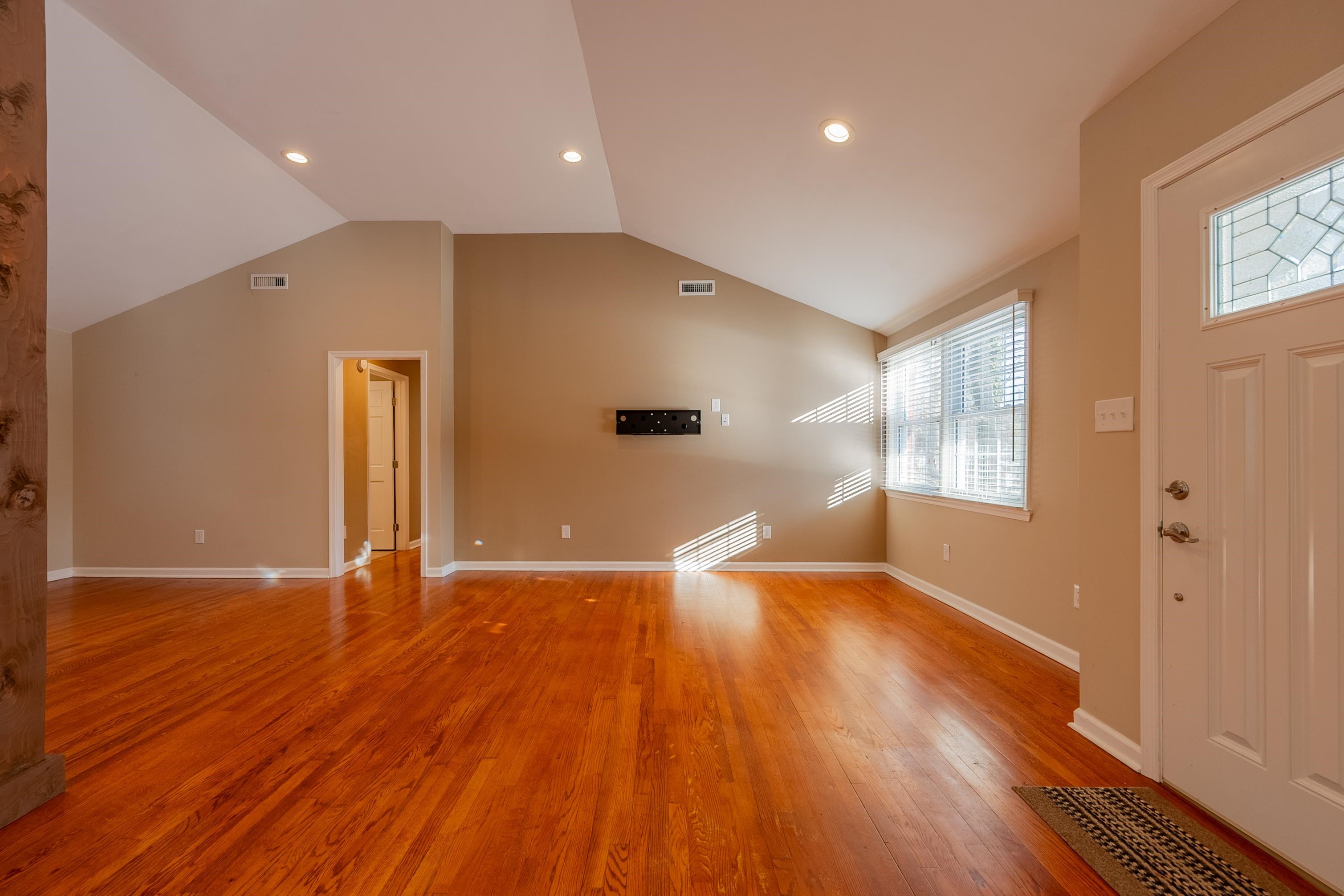 502 Edgewood Lane