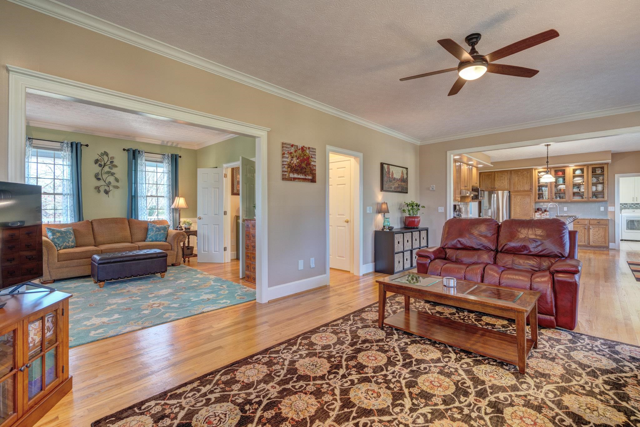 404 CEDAR ORCHARD Drive W