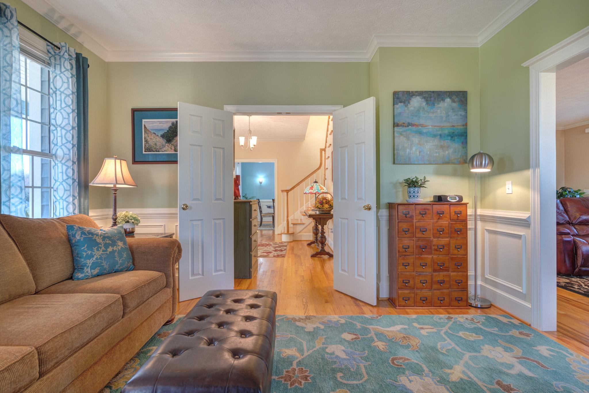 404 CEDAR ORCHARD Drive W