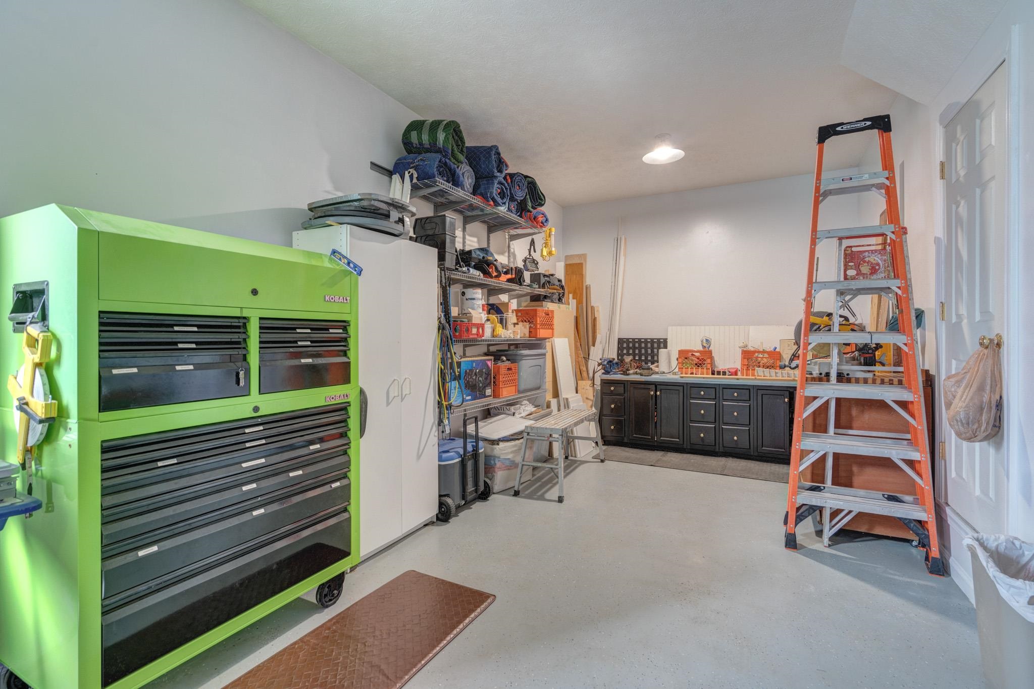 404 CEDAR ORCHARD Drive W