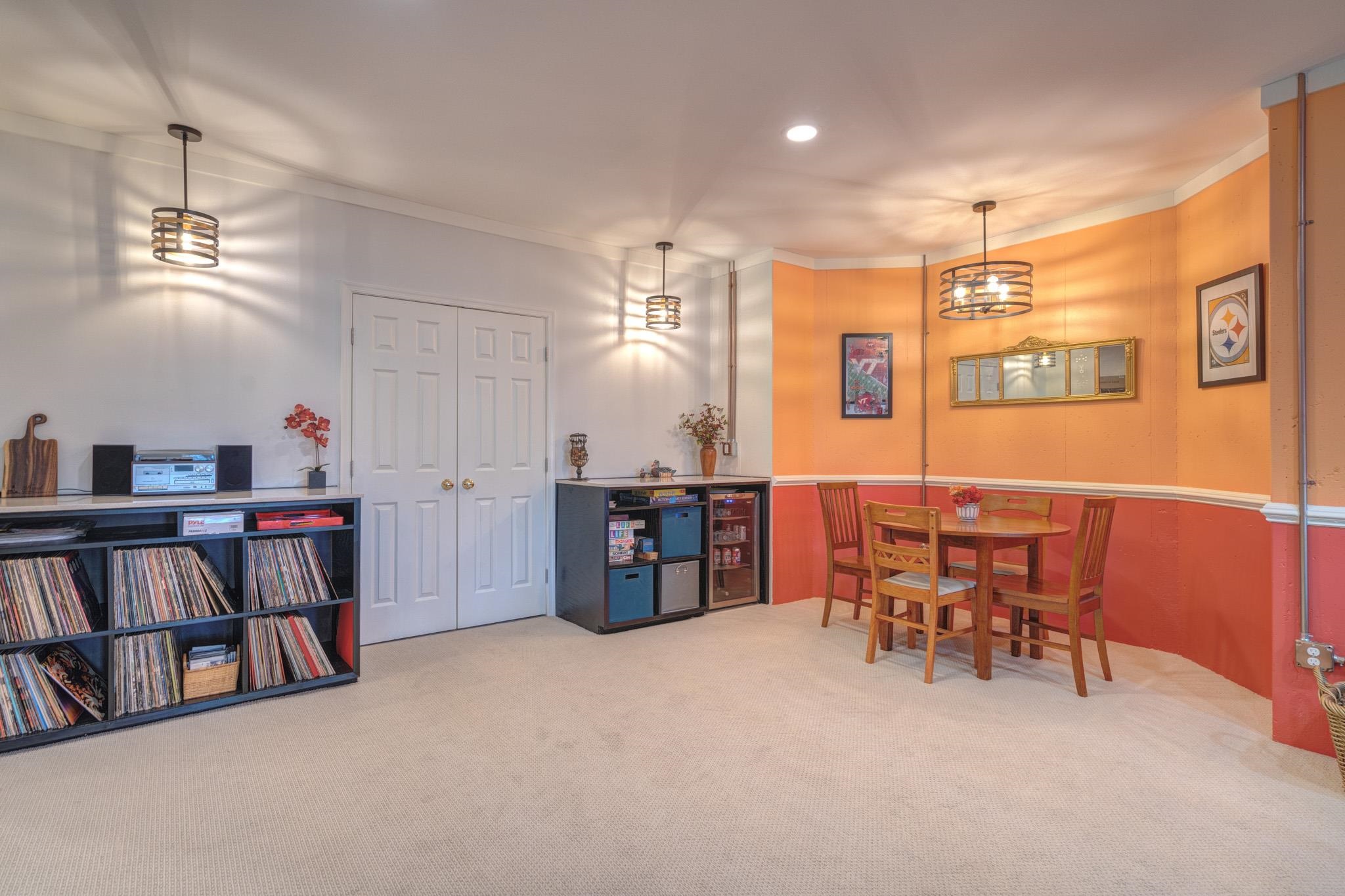 404 CEDAR ORCHARD Drive W