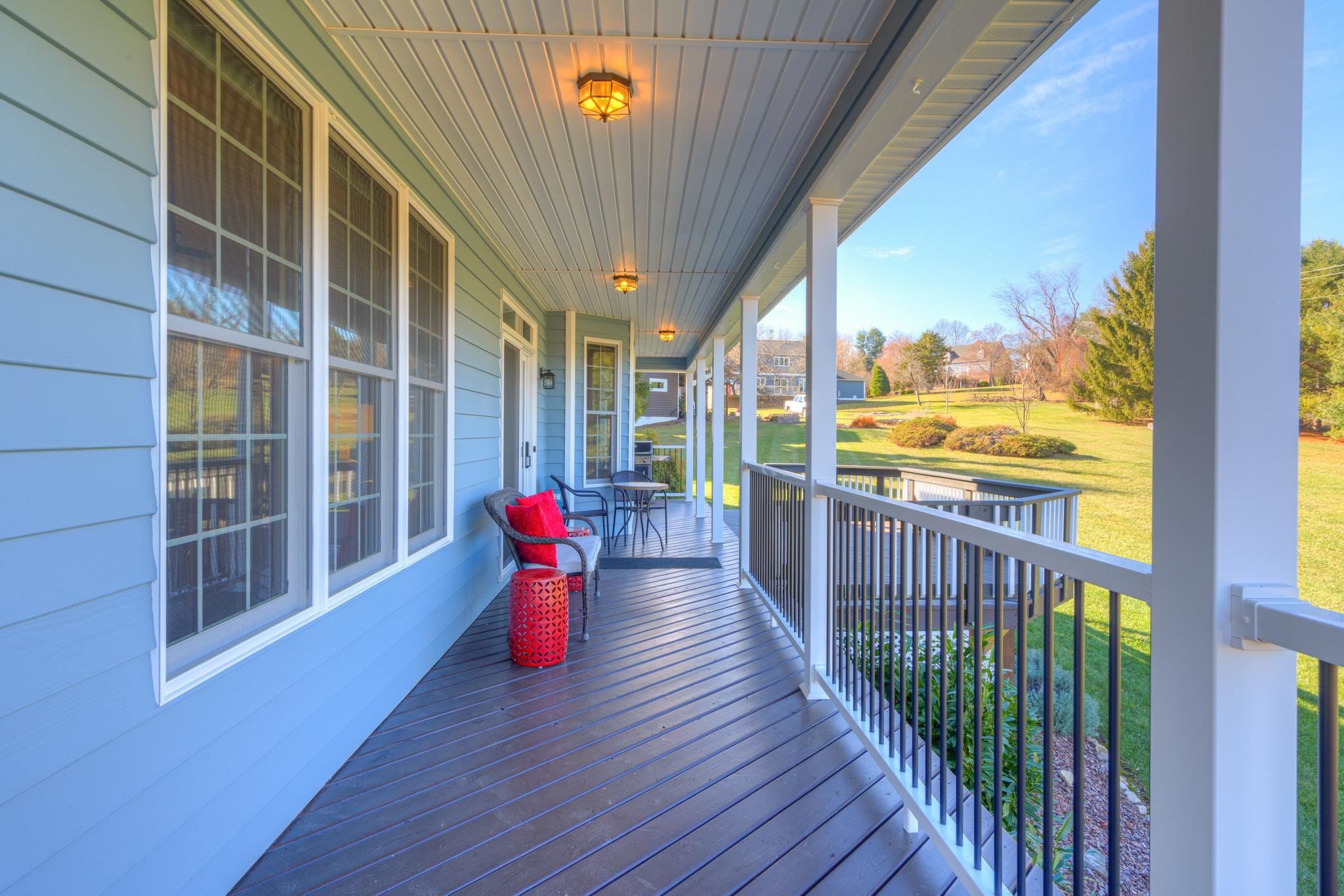 404 CEDAR ORCHARD Drive W