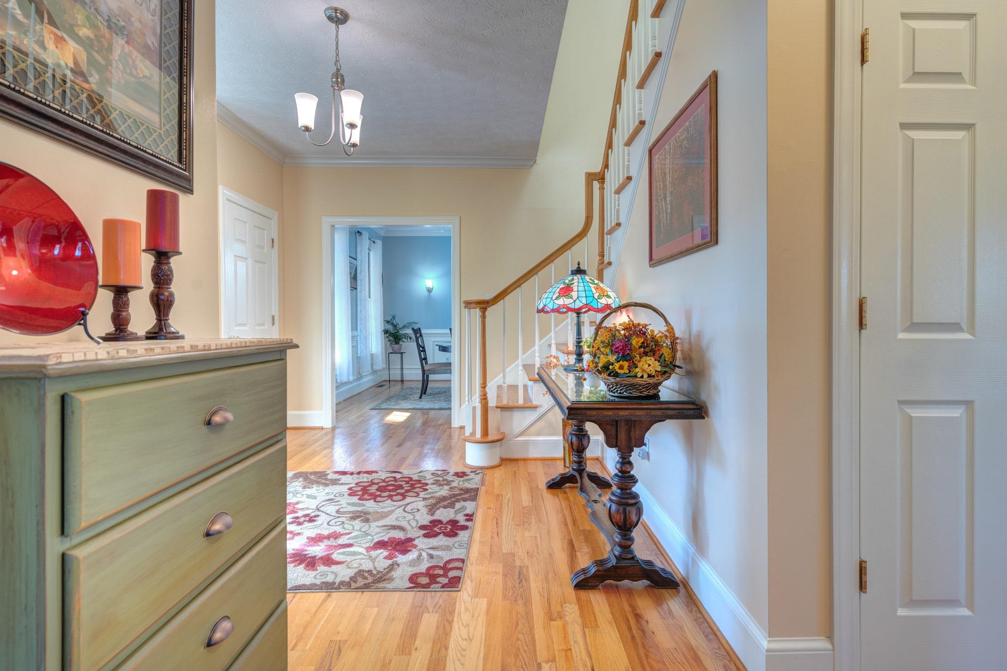 404 CEDAR ORCHARD Drive W