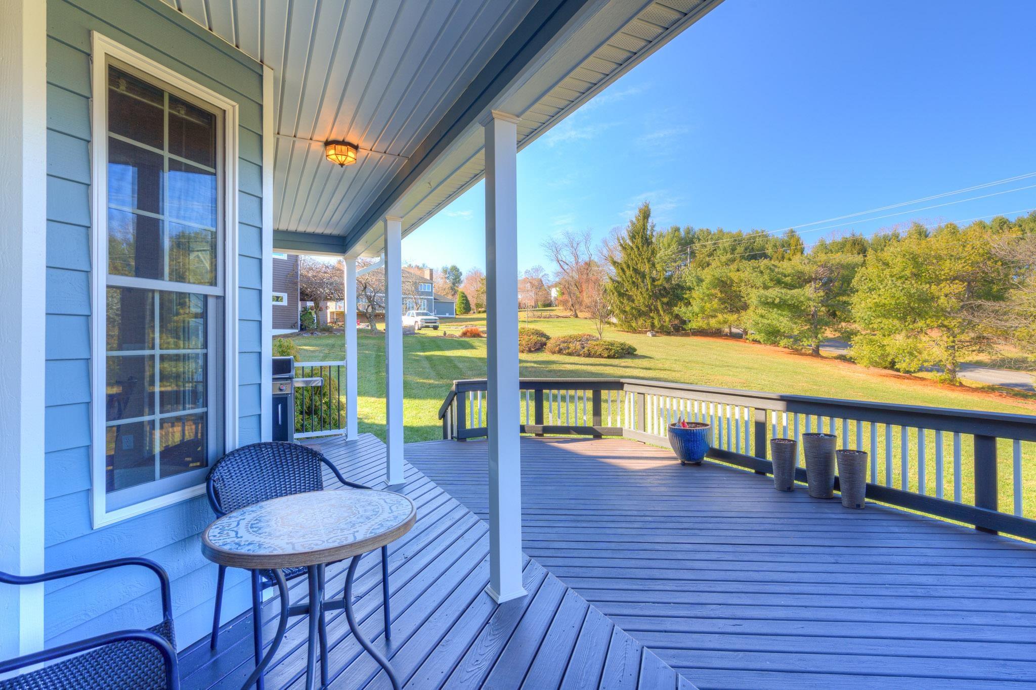 404 CEDAR ORCHARD Drive W