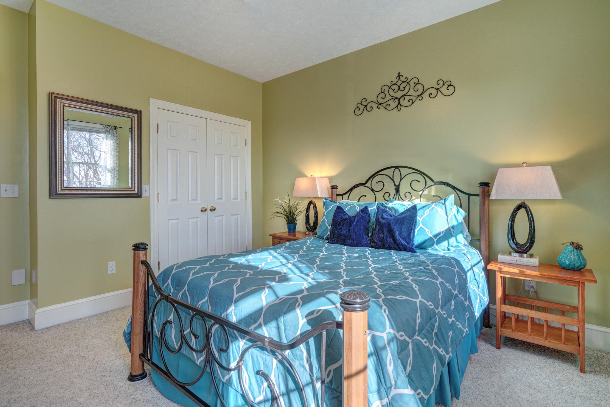 404 CEDAR ORCHARD Drive W