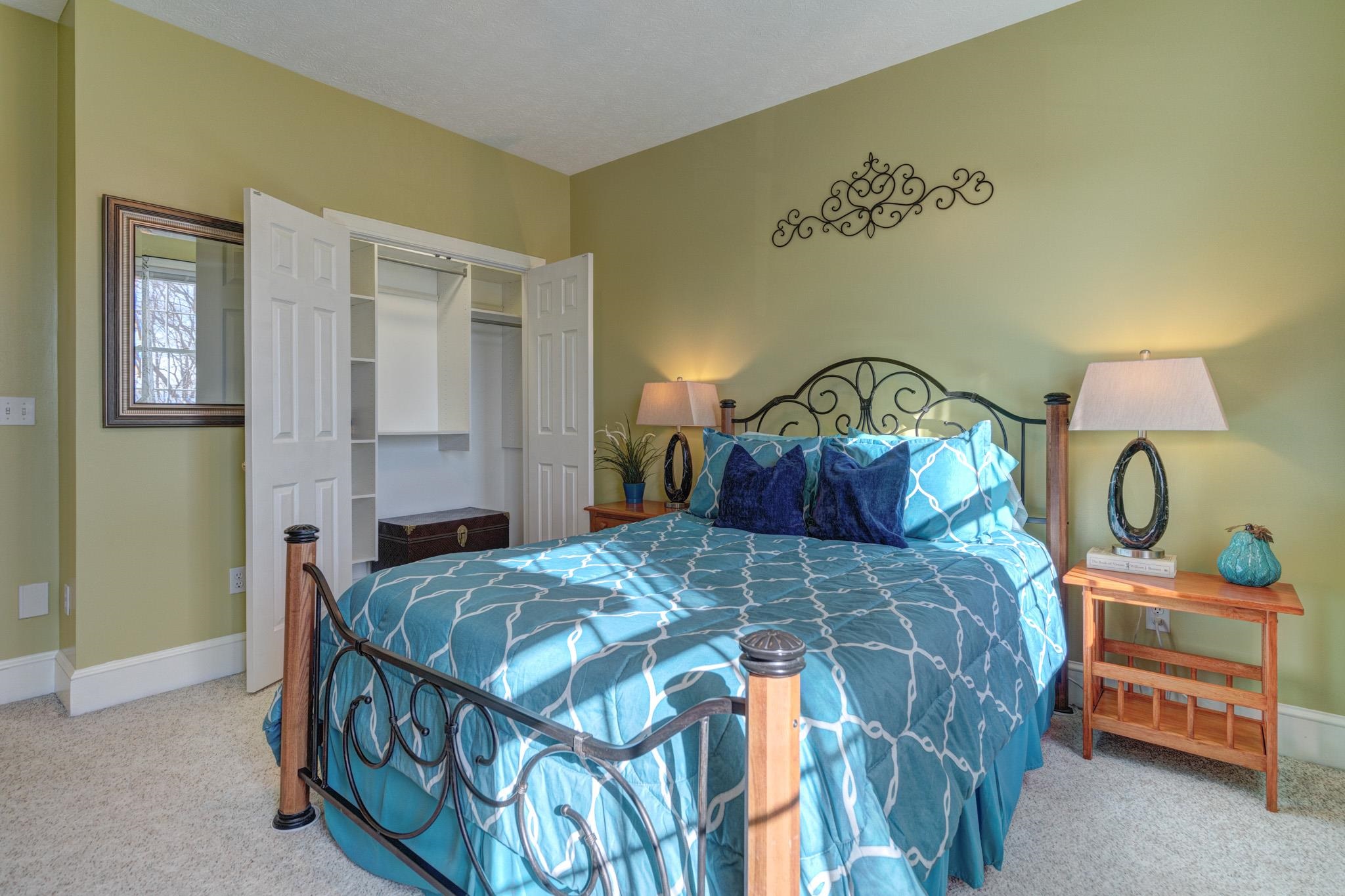 404 CEDAR ORCHARD Drive W