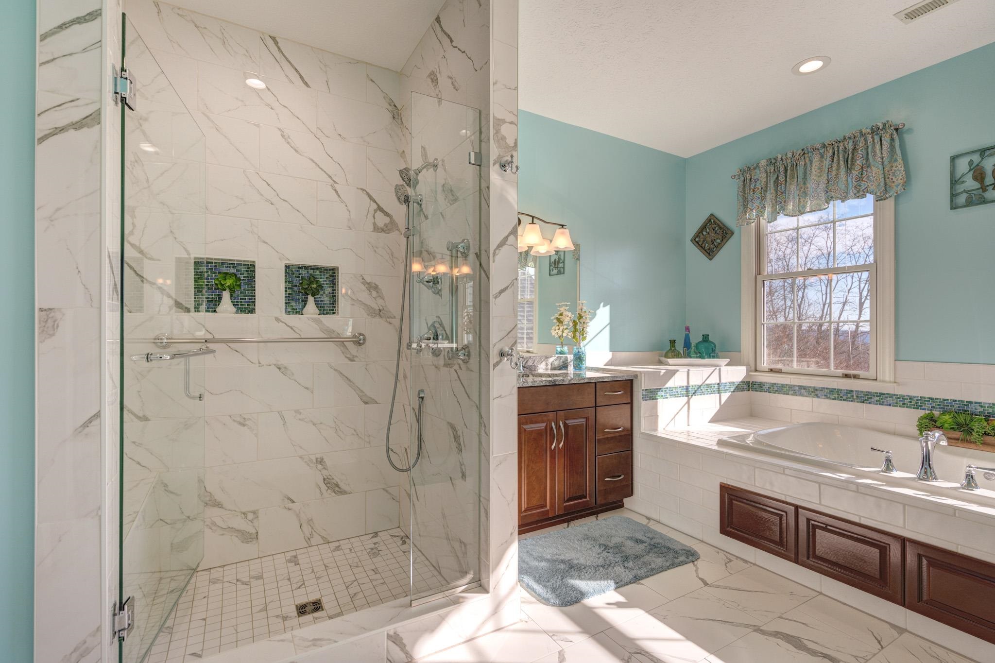 404 CEDAR ORCHARD Drive W