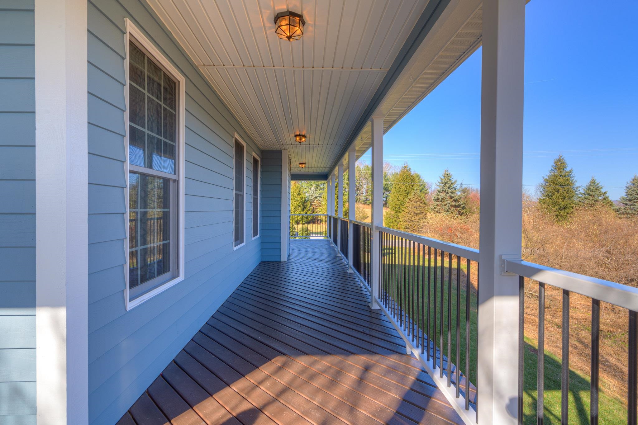 404 CEDAR ORCHARD Drive W