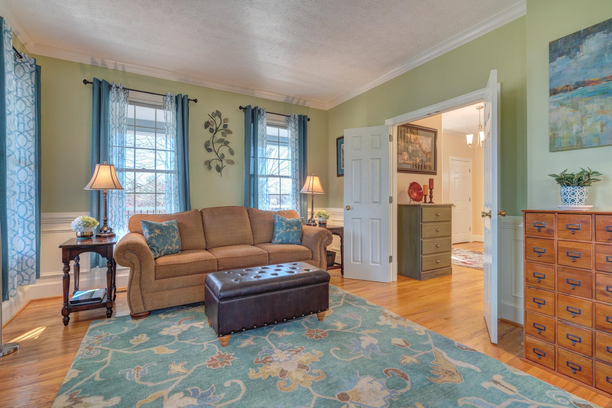 404 CEDAR ORCHARD Drive W