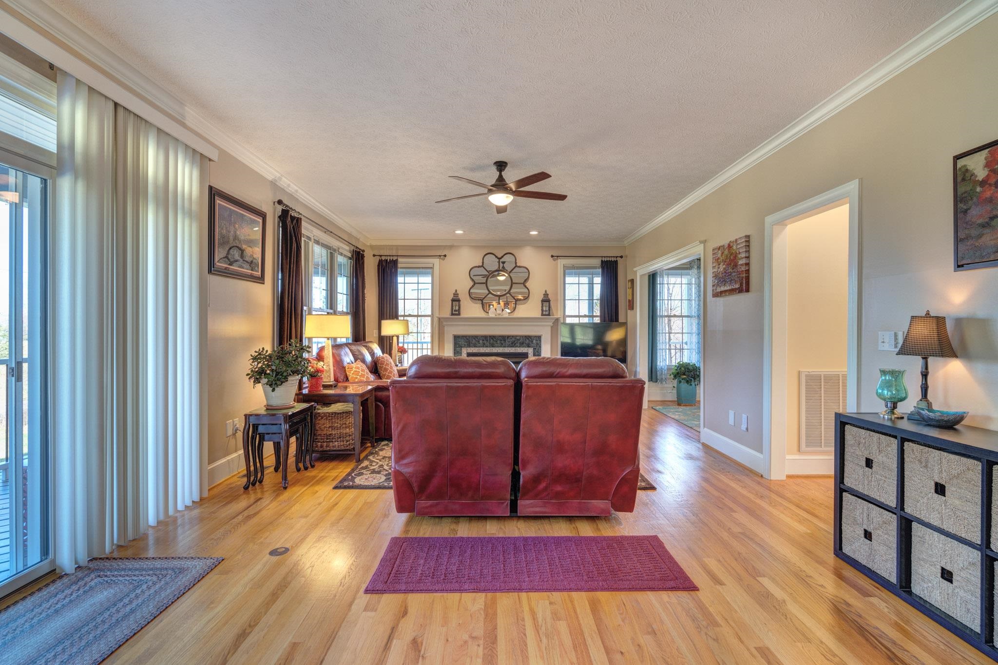 404 CEDAR ORCHARD Drive W