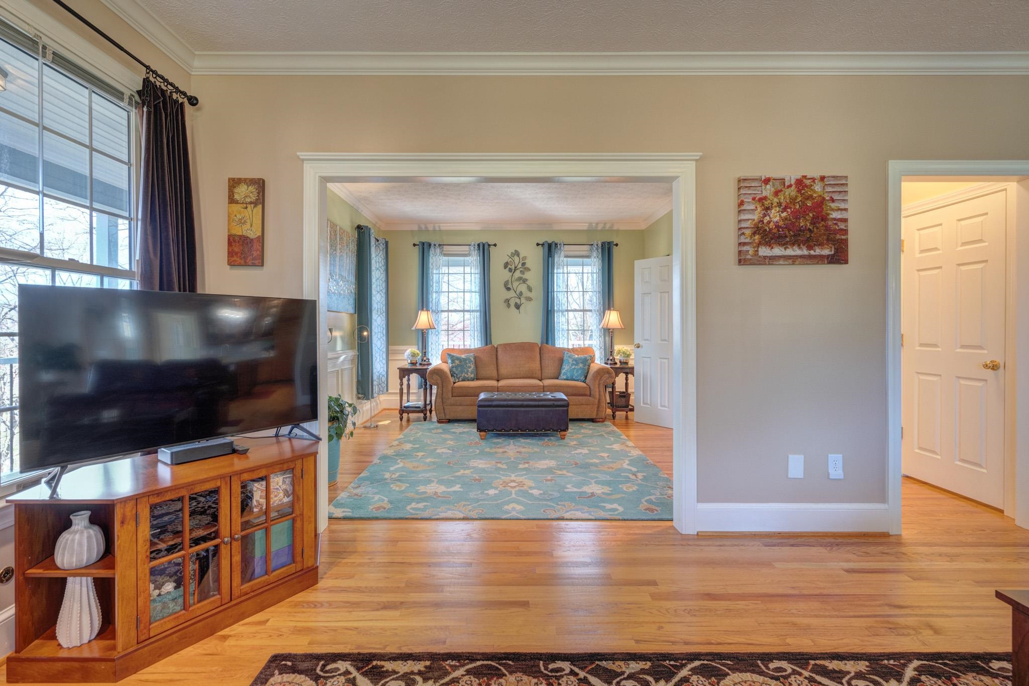 404 CEDAR ORCHARD Drive W