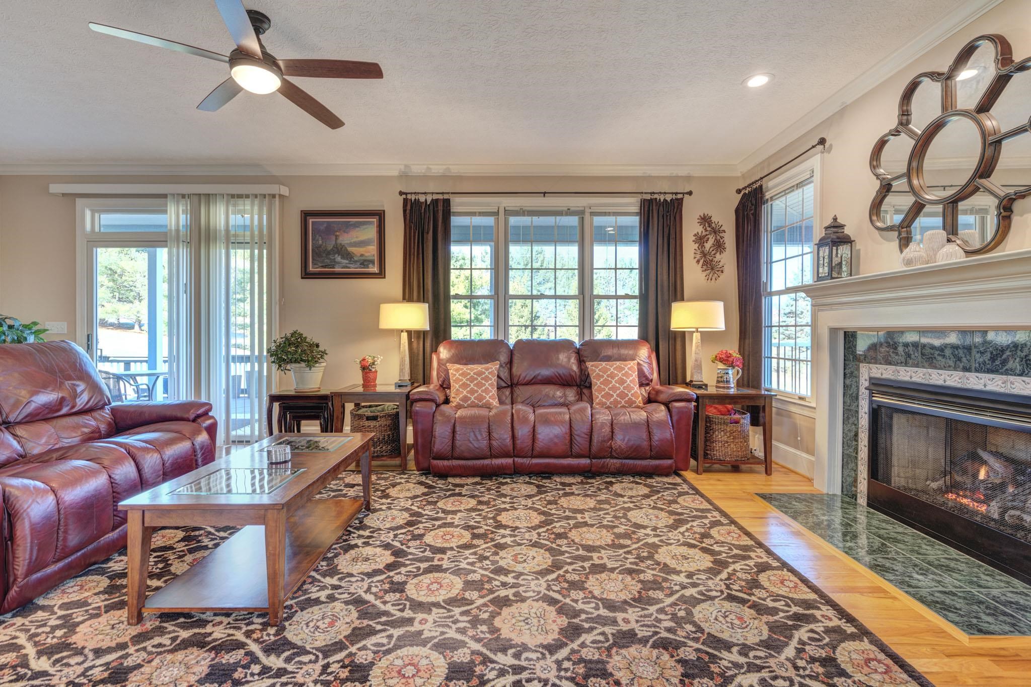 404 CEDAR ORCHARD Drive W