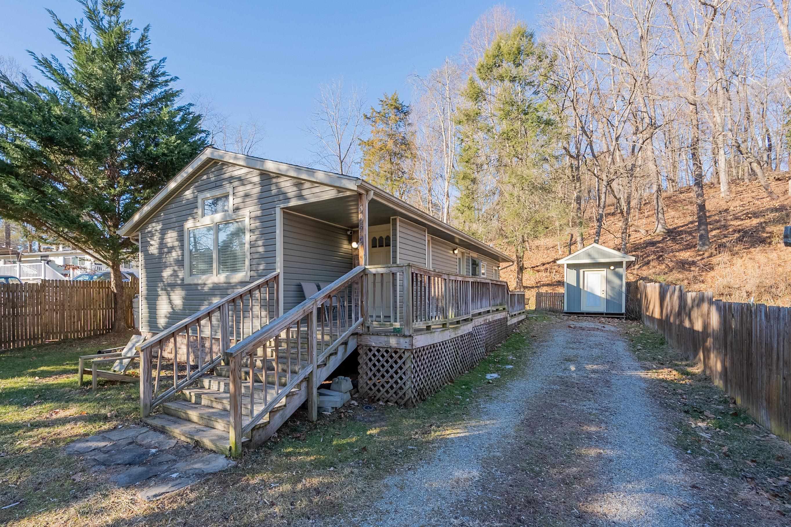 6879 Owens Road