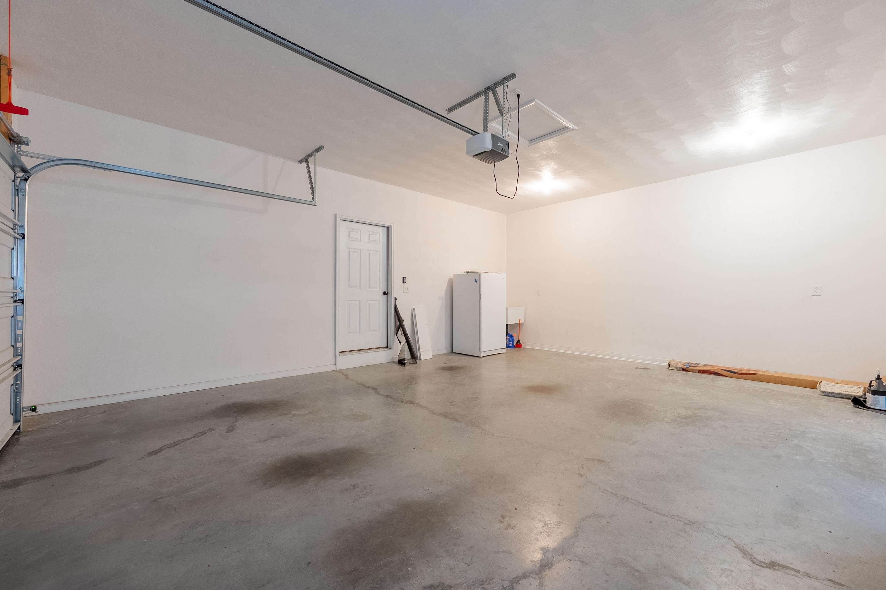 1110 CROSSCREEK Drive