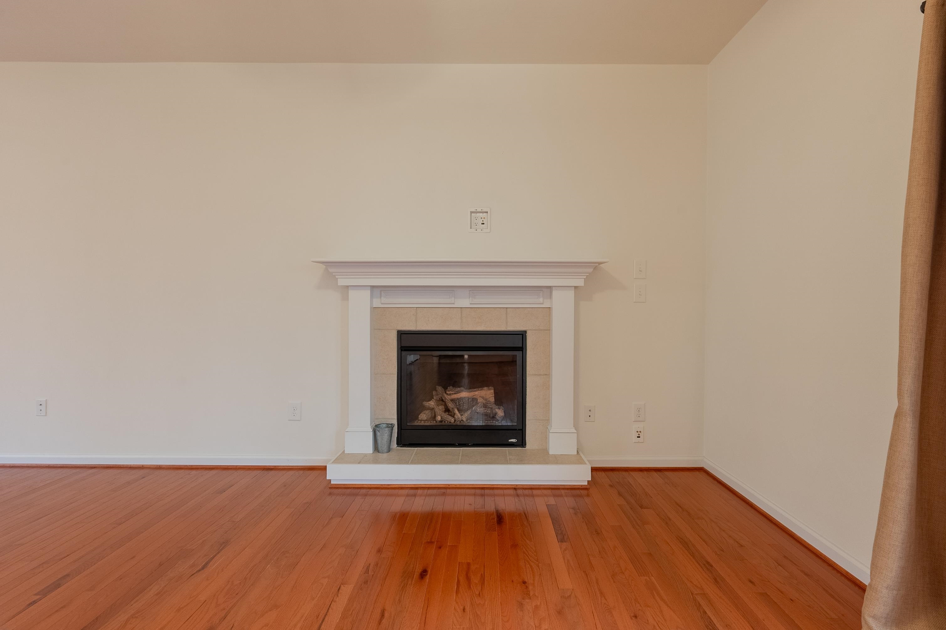 1110 CROSSCREEK Drive