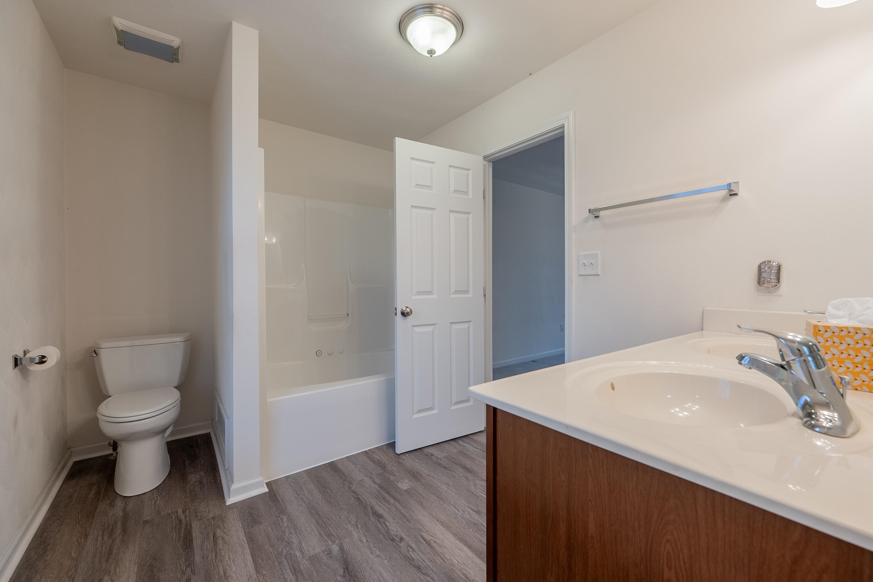 1110 CROSSCREEK Drive