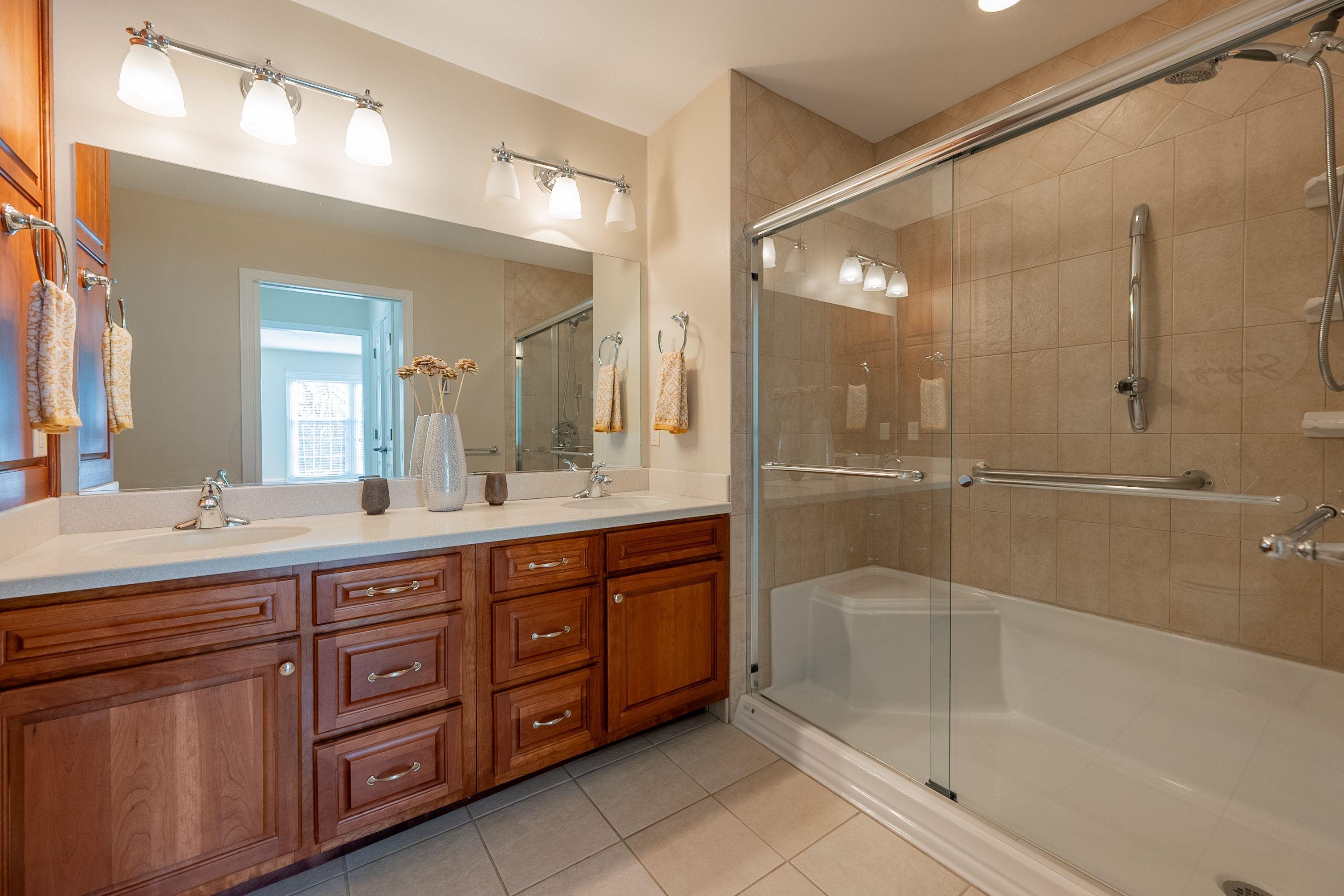 1016 OAK POINTE Court