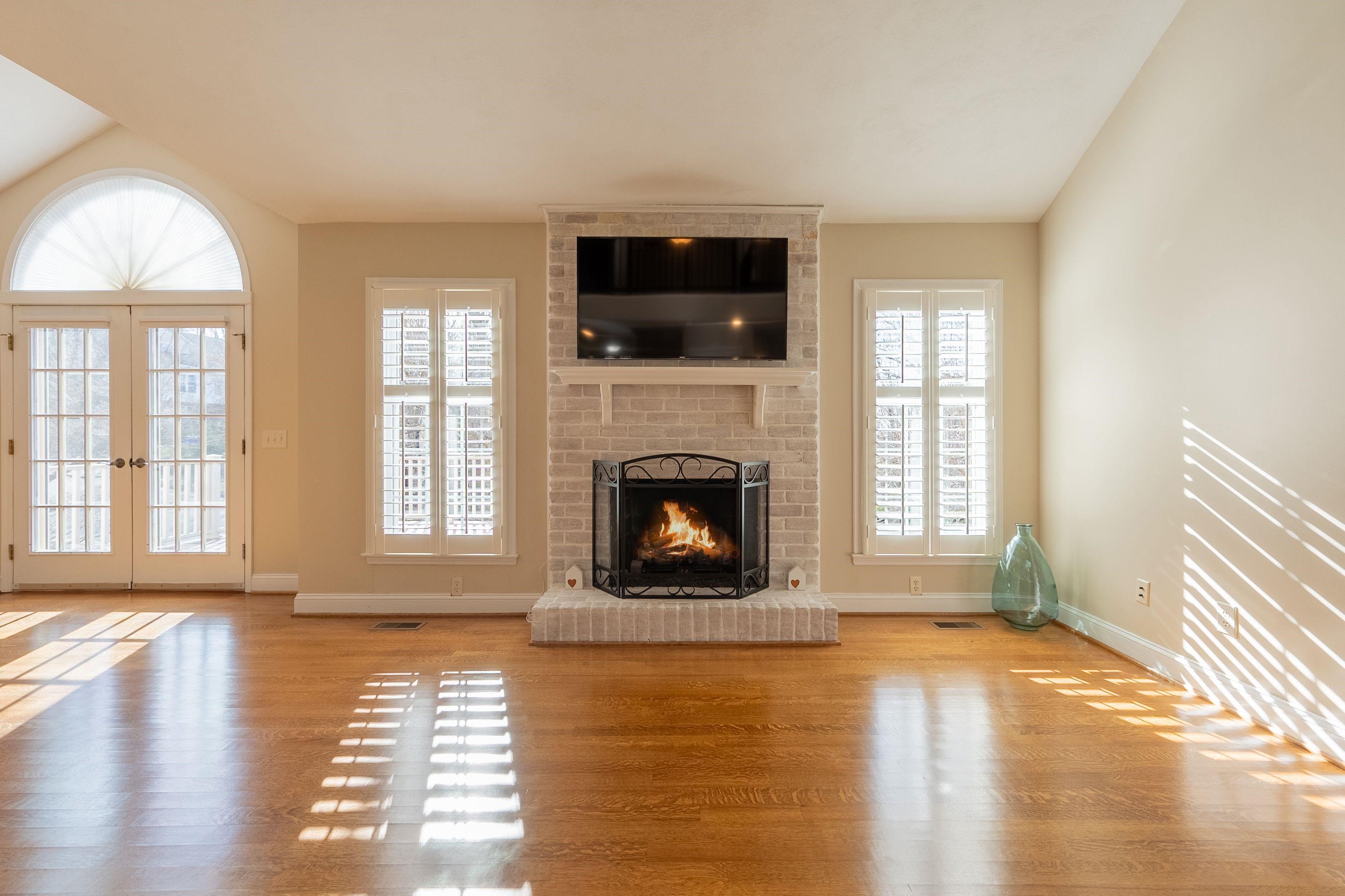 1016 OAK POINTE Court